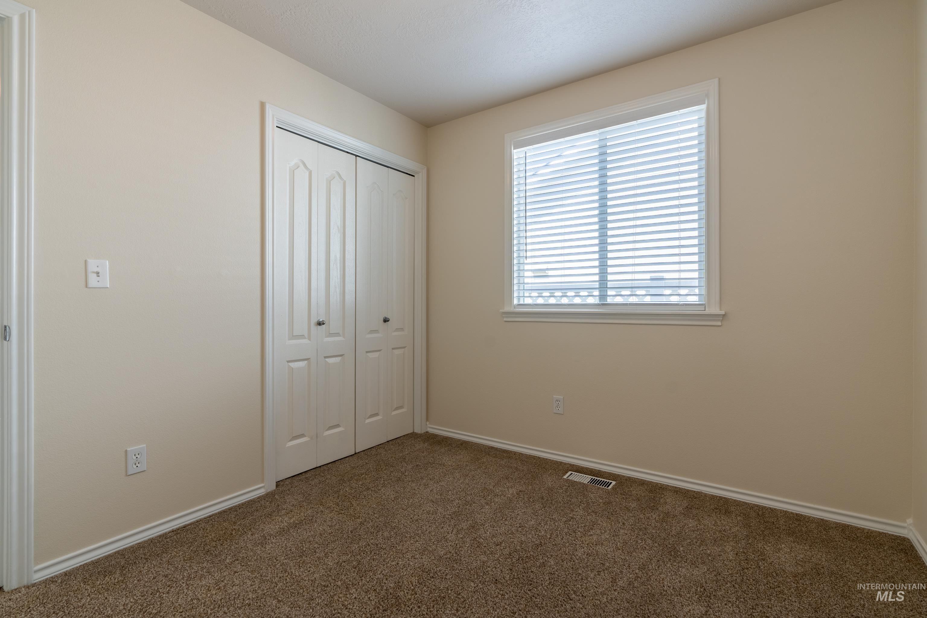 5263 N Arezzo Ave., Meridian, Idaho 83646, 4 Bedrooms, 2 Bathrooms, Residential For Sale, Price $425,000,MLS 98998626