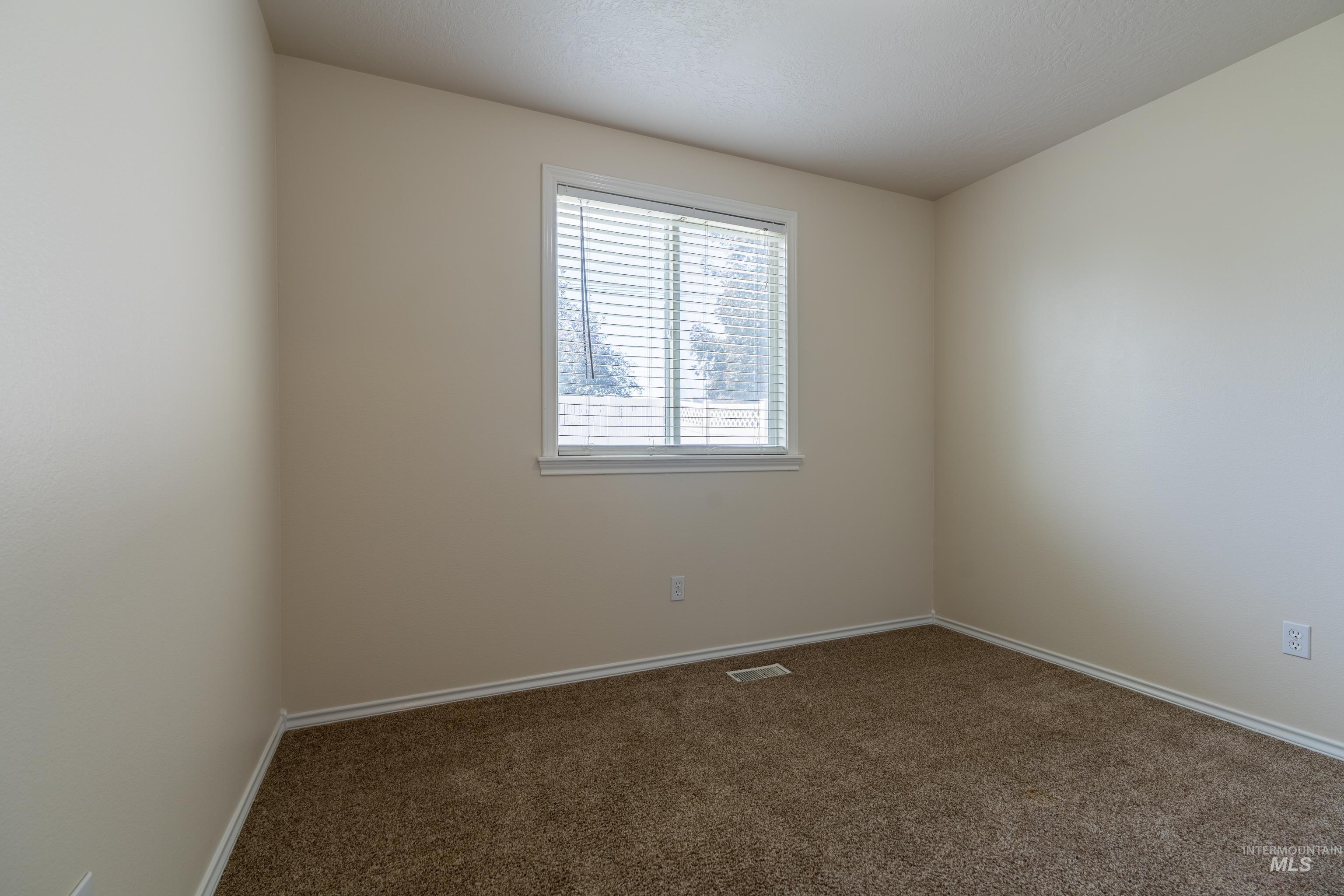 5263 N Arezzo Ave., Meridian, Idaho 83646, 4 Bedrooms, 2 Bathrooms, Residential For Sale, Price $425,000,MLS 98998626