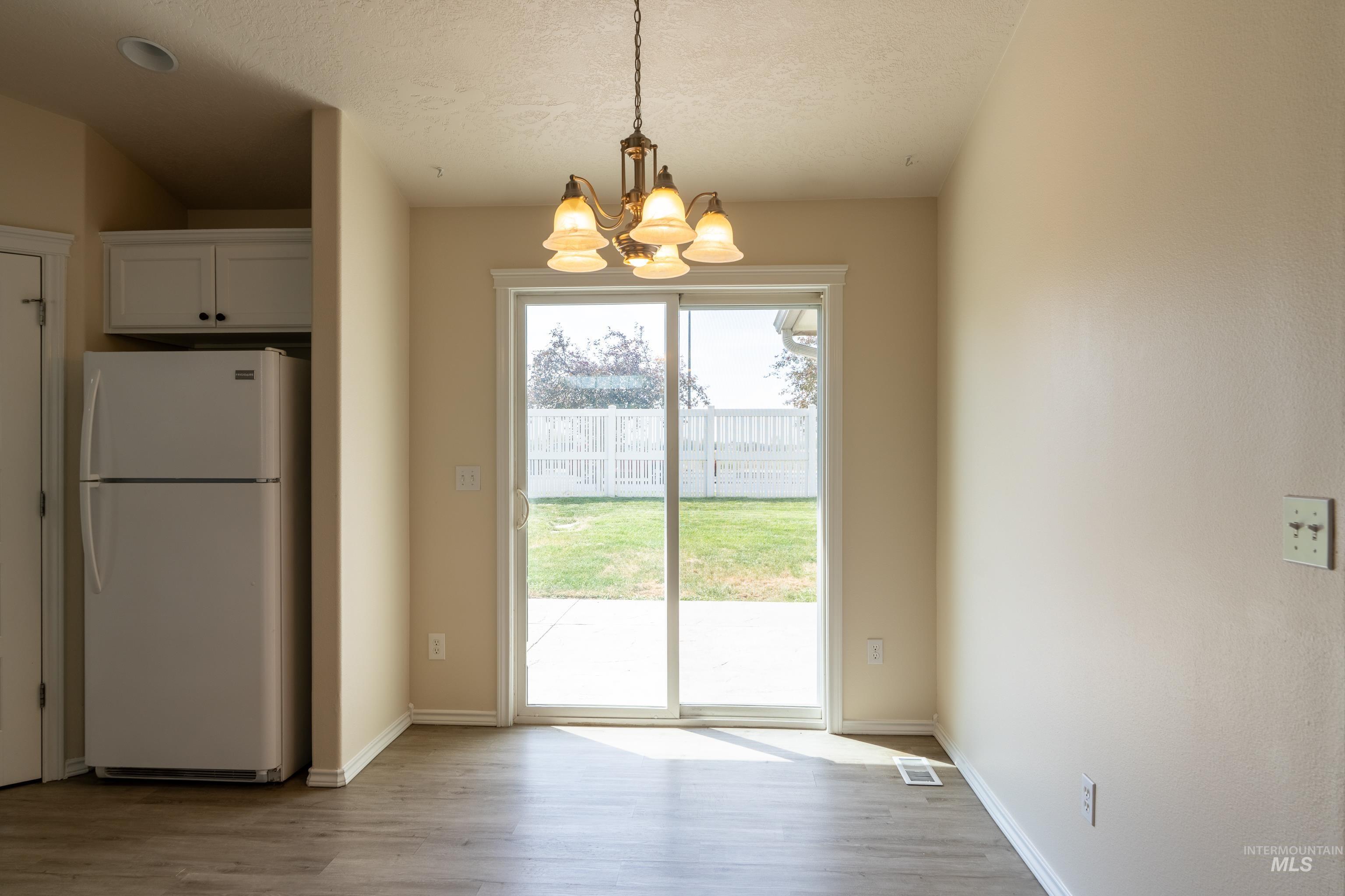 5263 N Arezzo Ave., Meridian, Idaho 83646, 4 Bedrooms, 2 Bathrooms, Residential For Sale, Price $425,000,MLS 98998626