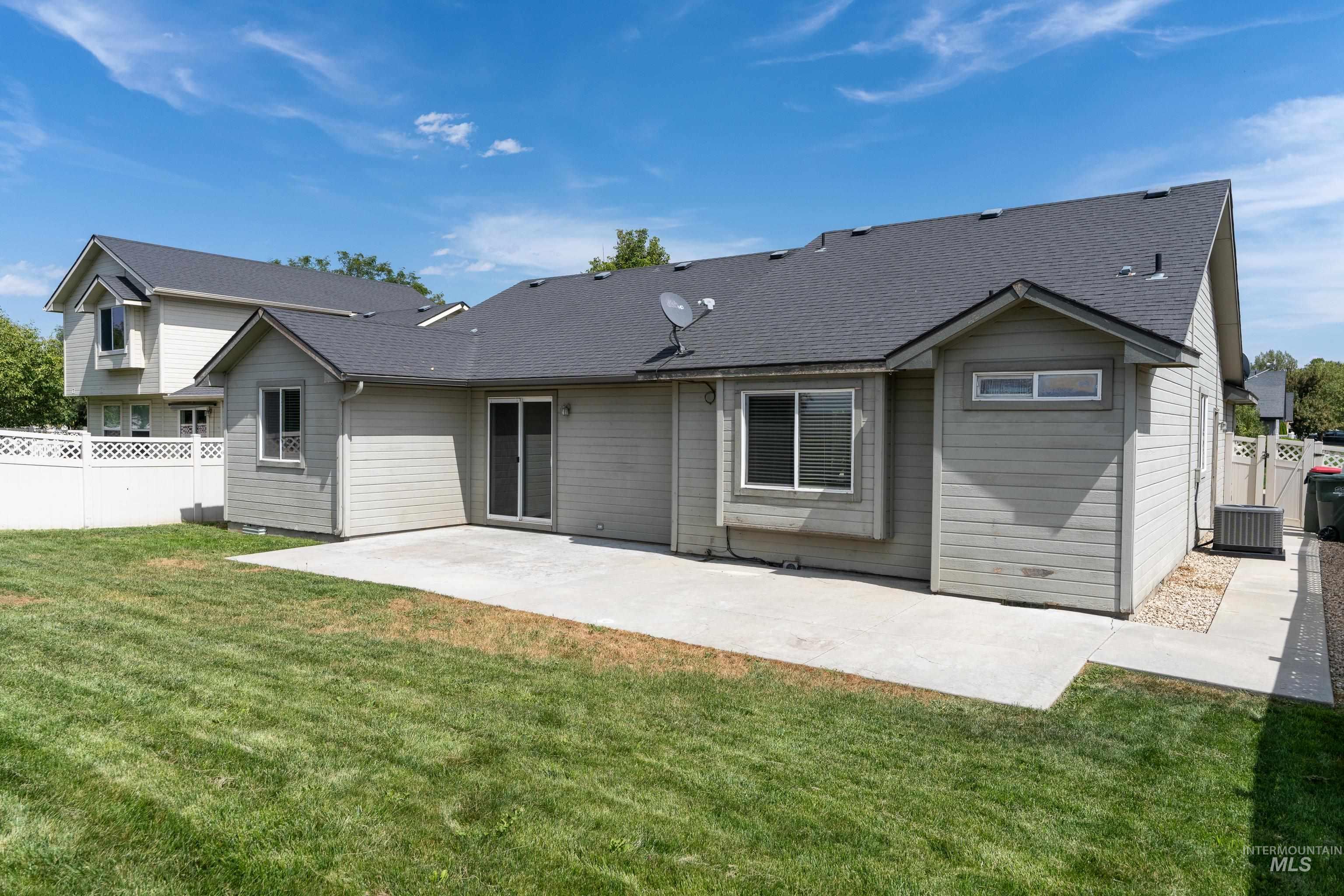 5263 N Arezzo Ave., Meridian, Idaho 83646, 4 Bedrooms, 2 Bathrooms, Residential For Sale, Price $425,000,MLS 98998626