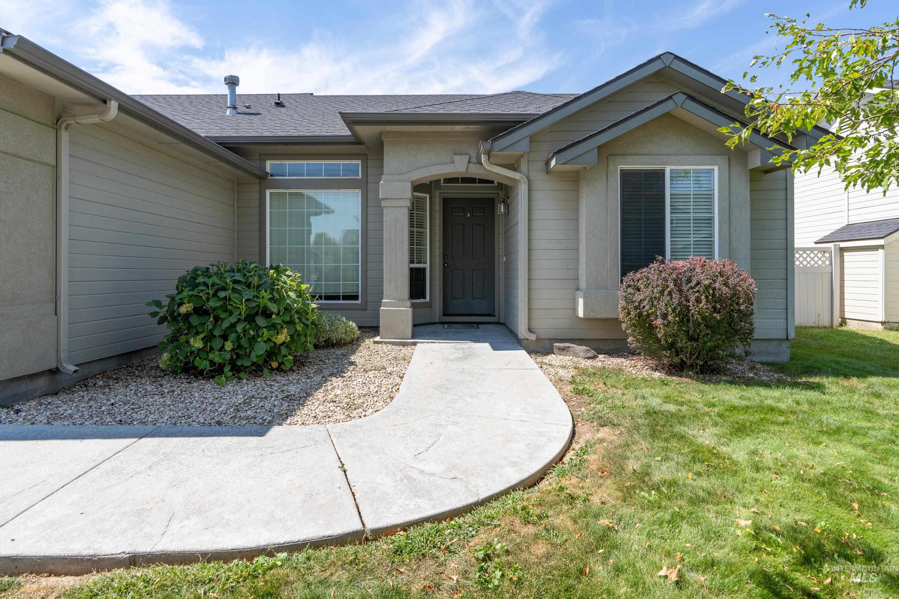 5263 N Arezzo Ave., Meridian, Idaho 83646, 4 Bedrooms, 2 Bathrooms, Residential For Sale, Price $425,000,MLS 98998626
