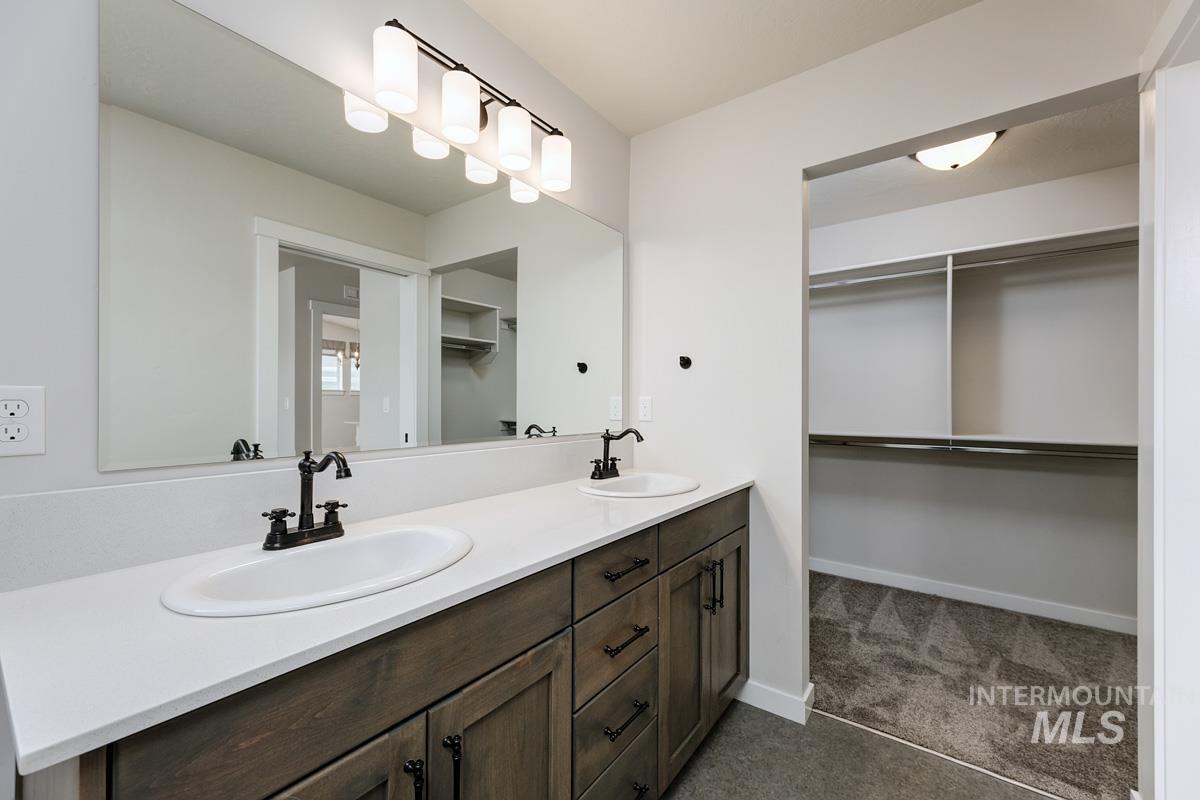122 W Hyndman Drive, Meridian, Idaho 83642, 3 Bedrooms, 2 Bathrooms, Residential For Sale, Price $459,000,MLS 98998633