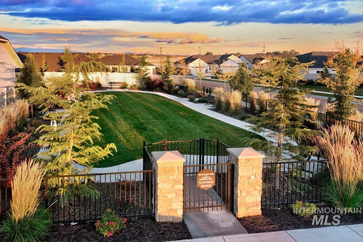 122 W Hyndman Drive, Meridian, Idaho 83642, 3 Bedrooms, 2 Bathrooms, Residential For Sale, Price $459,000,MLS 98998633