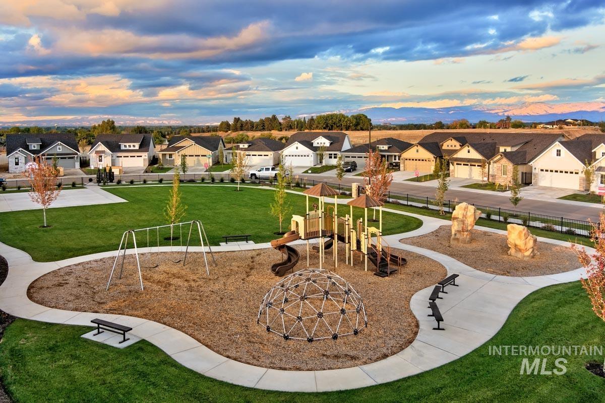 122 W Hyndman Drive, Meridian, Idaho 83642, 3 Bedrooms, 2 Bathrooms, Residential For Sale, Price $459,000,MLS 98998633