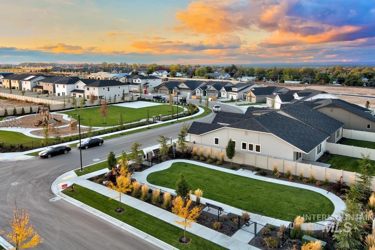 122 W Hyndman Drive, Meridian, Idaho 83642, 3 Bedrooms, 2 Bathrooms, Residential For Sale, Price $459,000,MLS 98998633