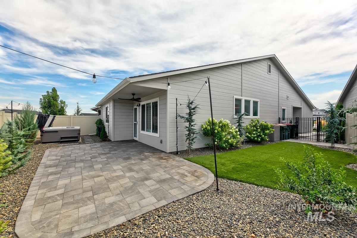 122 W Hyndman Drive, Meridian, Idaho 83642, 3 Bedrooms, 2 Bathrooms, Residential For Sale, Price $459,000,MLS 98998633