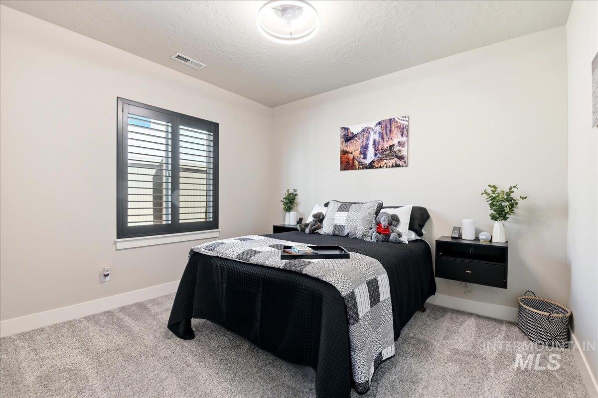 3042 E Columbus River Court, Nampa, Idaho 83686, 3 Bedrooms, 2 Bathrooms, Residential For Sale, Price $724,900,MLS 98998635
