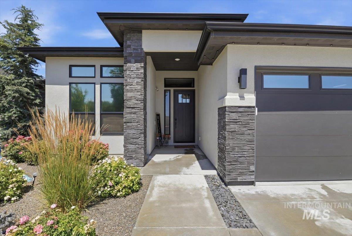 3042 E Columbus River Court, Nampa, Idaho 83686, 3 Bedrooms, 2 Bathrooms, Residential For Sale, Price $724,900,MLS 98998635