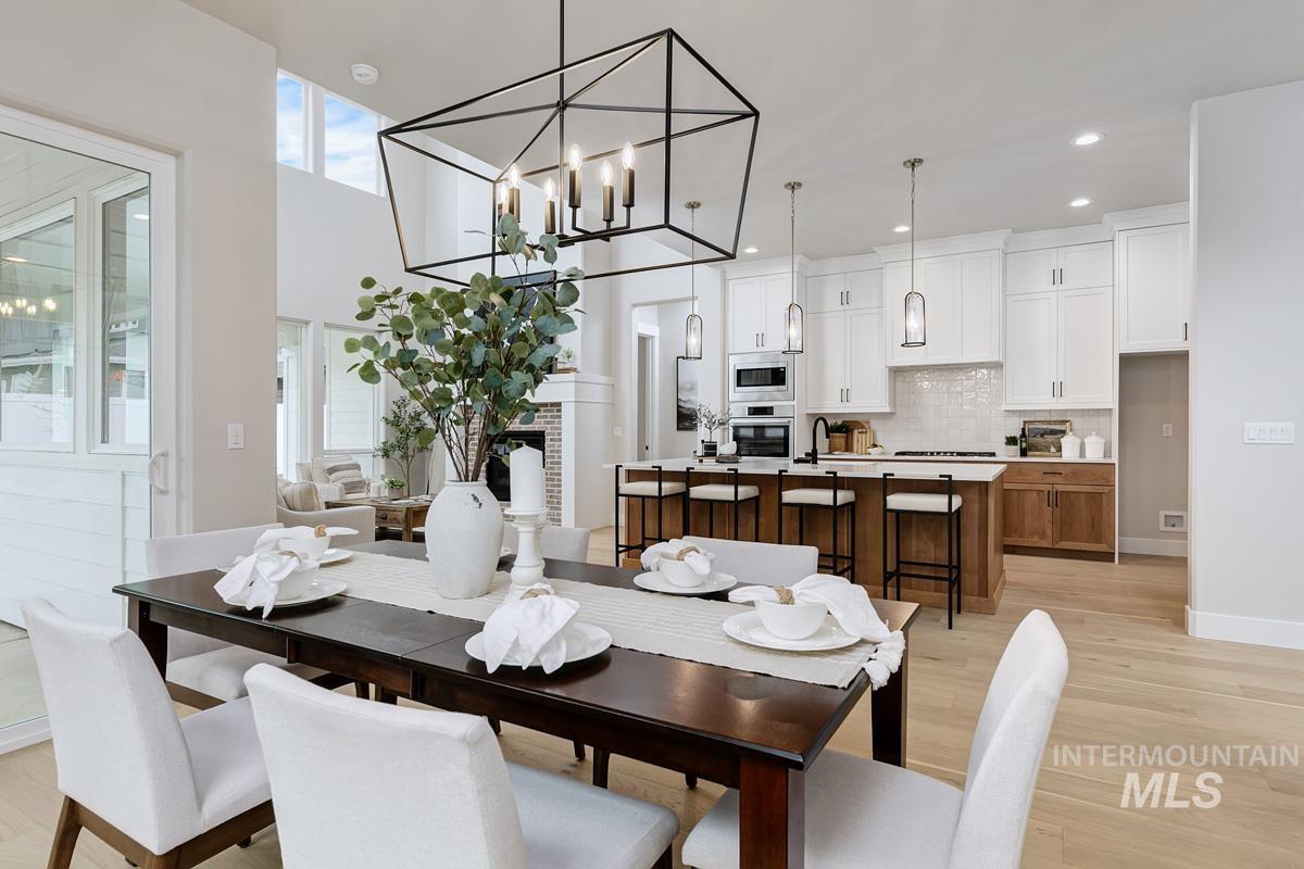 5826 S Zaivcla Ave, Meridian, Idaho 83642, 4 Bedrooms, 4 Bathrooms, Residential For Sale, Price $941,147, 98998636