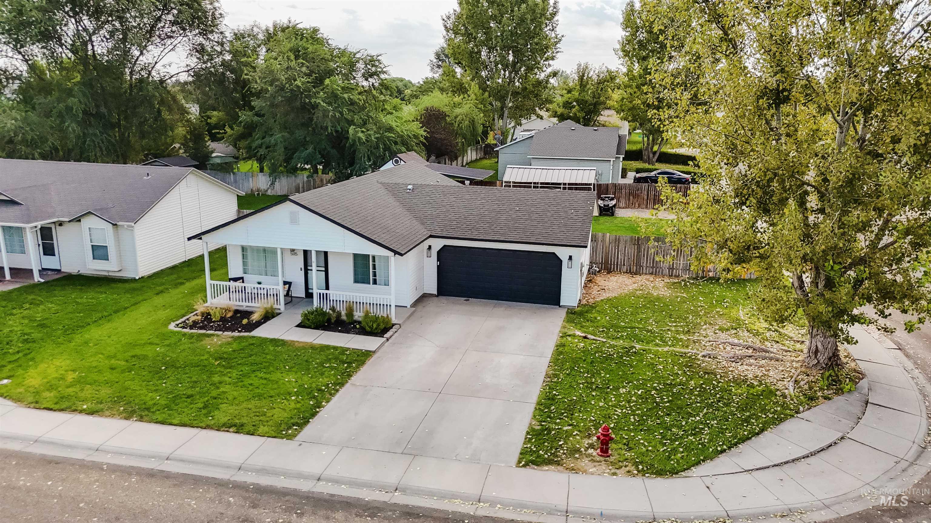 5115 Oxbow Avenue, Caldwell, Idaho 83607, 2 Bedrooms, 2 Bathrooms, Residential For Sale, Price $306,900, 98998637