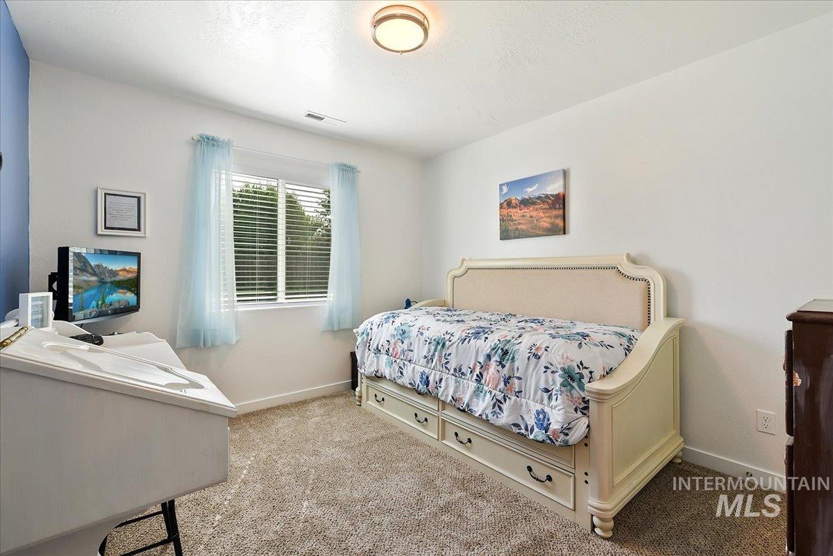 6714 E Harrington Dr, Nampa, Idaho 83646, 5 Bedrooms, 2.5 Bathrooms, Residential For Sale, Price $499,900,MLS 98998638