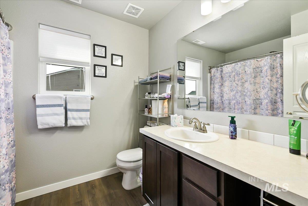 6714 E Harrington Dr, Nampa, Idaho 83646, 5 Bedrooms, 2.5 Bathrooms, Residential For Sale, Price $499,900,MLS 98998638