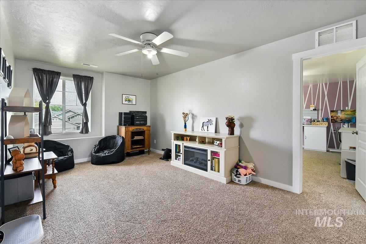 6714 E Harrington Dr, Nampa, Idaho 83646, 5 Bedrooms, 2.5 Bathrooms, Residential For Sale, Price $499,900,MLS 98998638