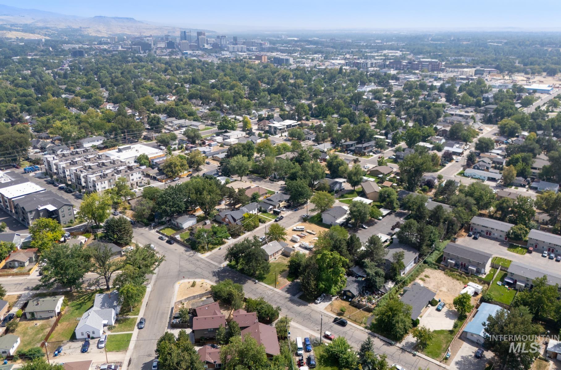 2805 W Moore St, Boise, Idaho 83702, 7 Bedrooms, 6 Bathrooms, Residential For Sale, Price $1,290,000,MLS 98998640
