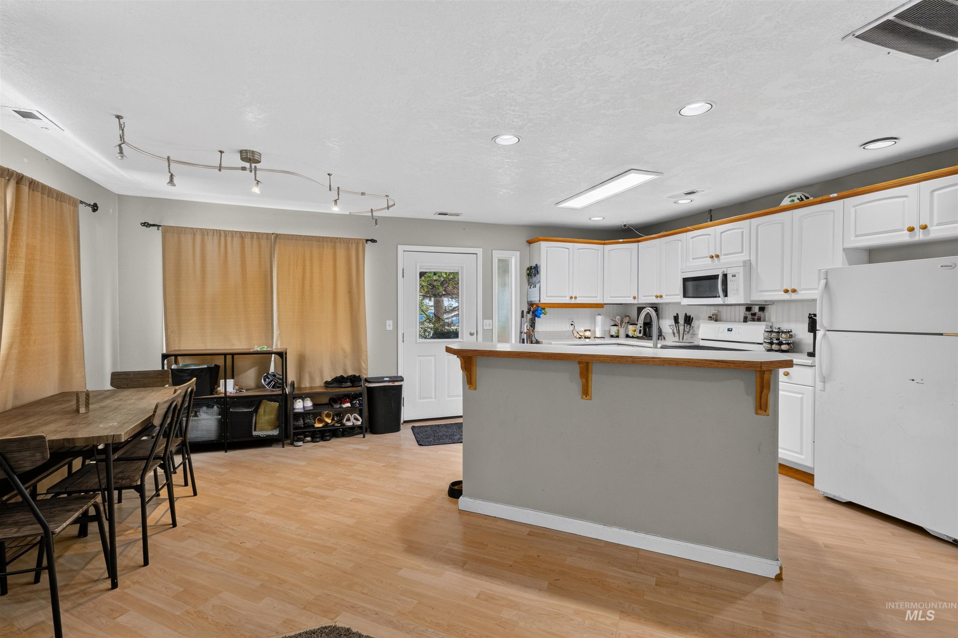 2805 W Moore St, Boise, Idaho 83702, 2 Bedrooms, 2 Bathrooms, Residential Income For Sale, Price $1,290,000,MLS 98998642