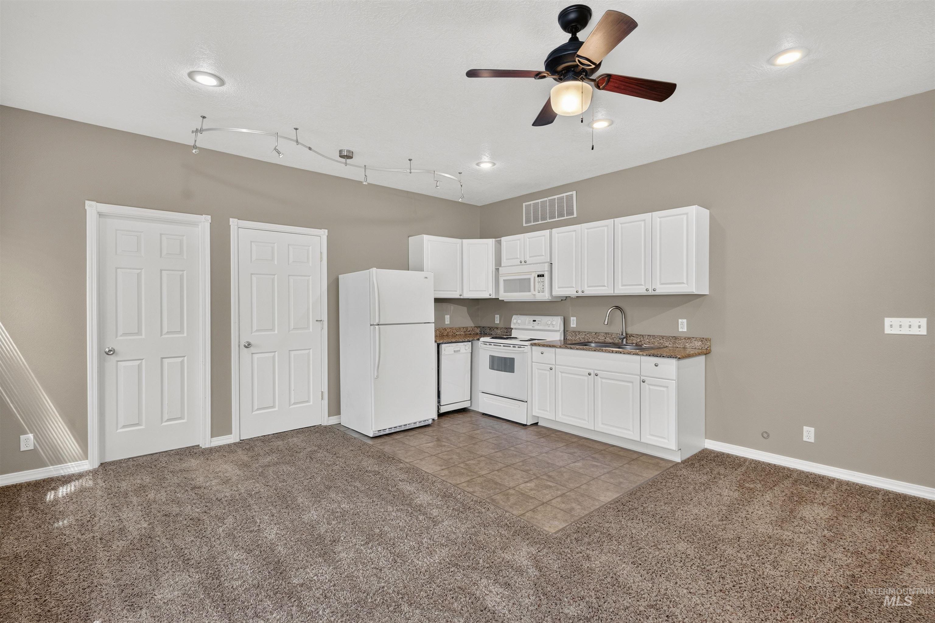 2805 W Moore St, Boise, Idaho 83702, 2 Bedrooms, 2 Bathrooms, Residential Income For Sale, Price $1,290,000,MLS 98998642