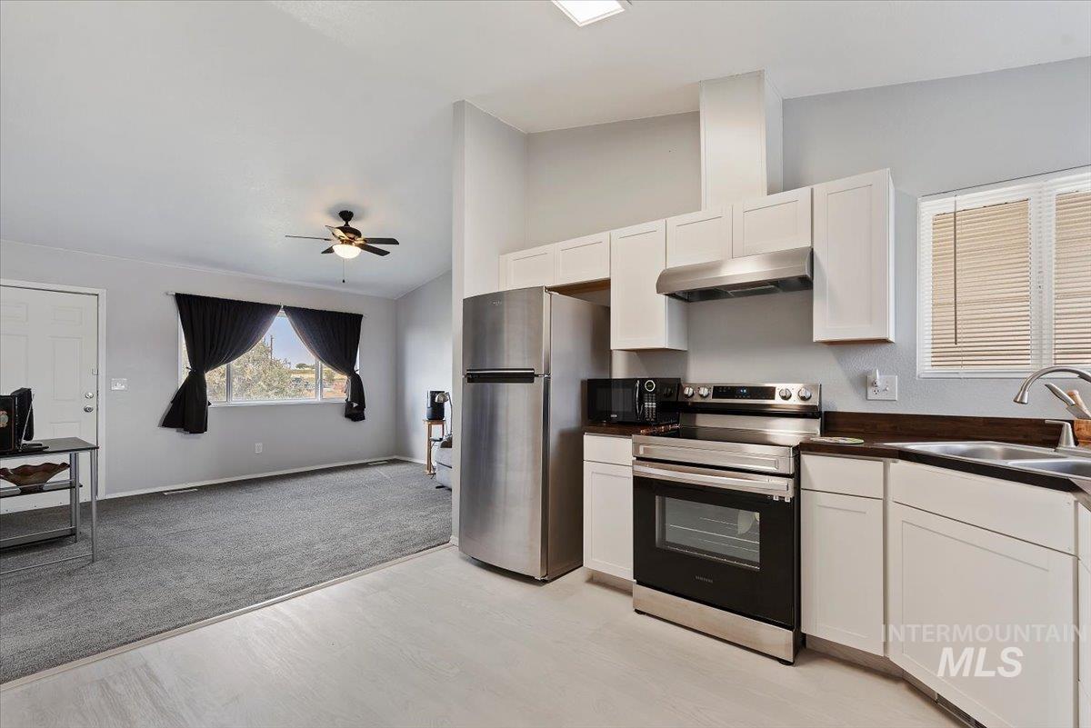 2411 Gosling Street, Caldwell, Idaho 83605, 3 Bedrooms, 2 Bathrooms, Residential For Sale, Price $344,900,MLS 98998643