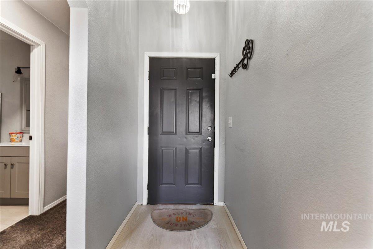 2411 Gosling Street, Caldwell, Idaho 83605, 3 Bedrooms, 2 Bathrooms, Residential For Sale, Price $344,900,MLS 98998643