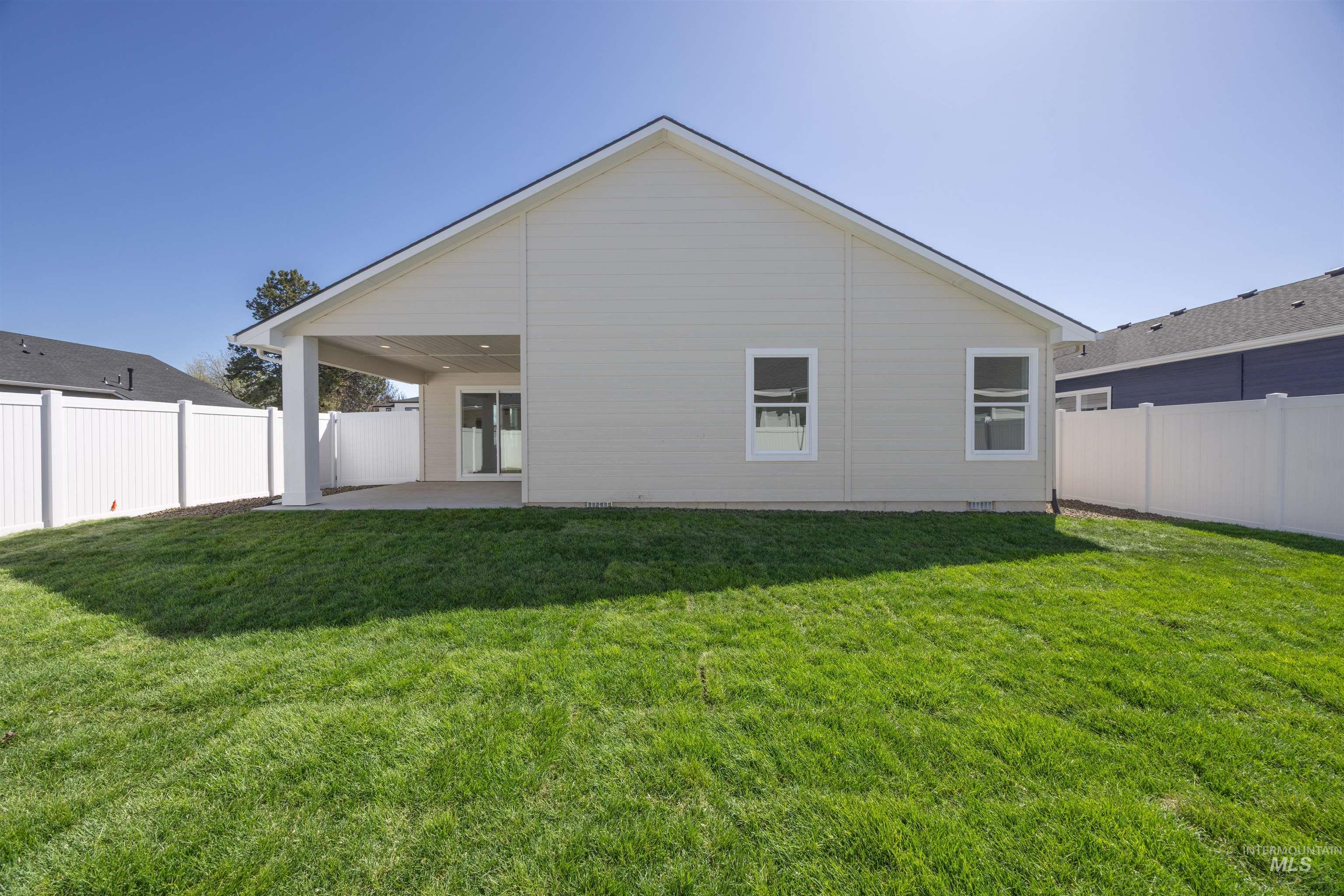 957 S Almond St, Nampa, Idaho 83686, 3 Bedrooms, 2 Bathrooms, Residential For Sale, Price $449,900,MLS 98998646