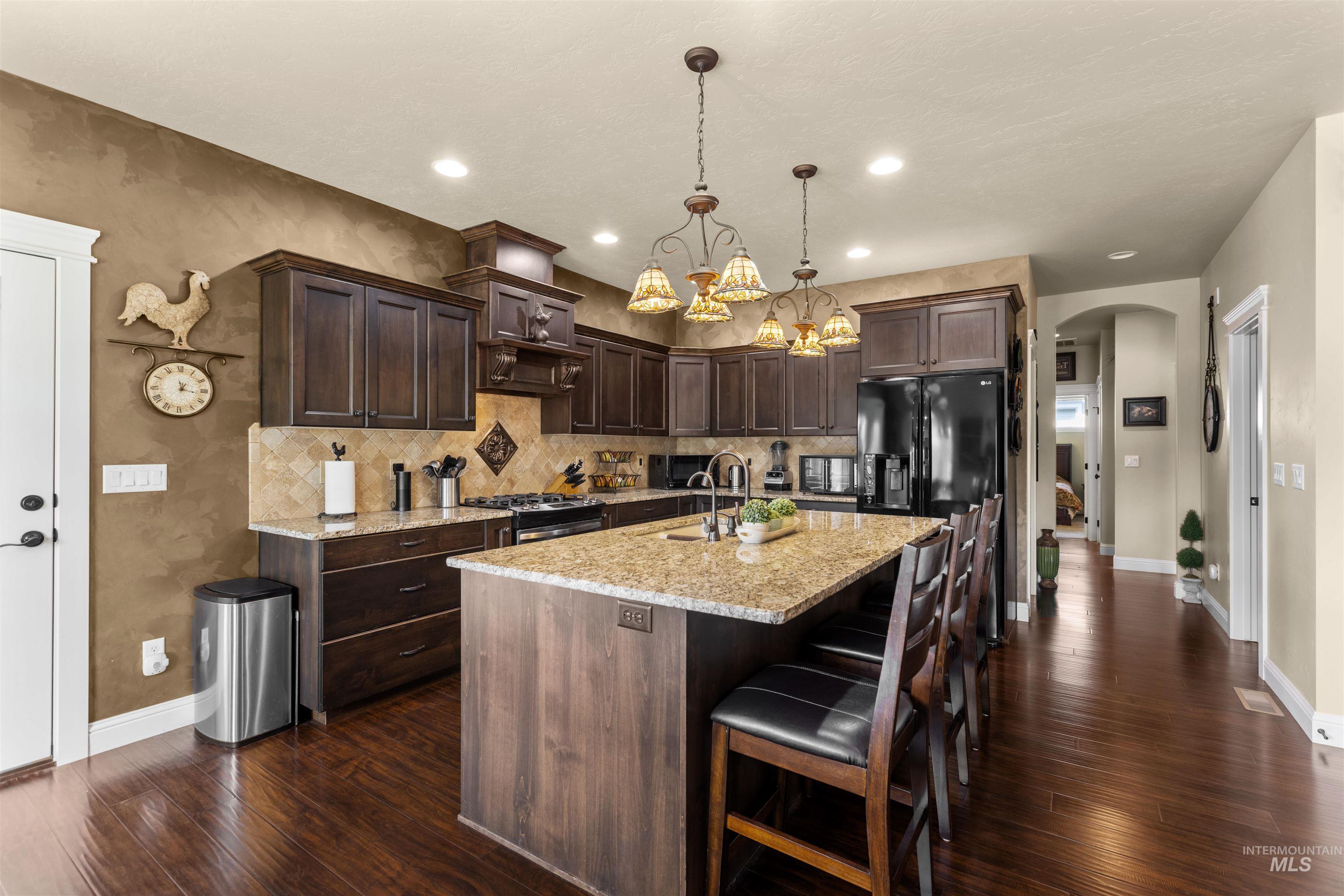 10697 W Hidden Brook Drive, Star, Idaho 83669, 3 Bedrooms, 2.5 Bathrooms, Residential For Sale, Price $549,900,MLS 98998650