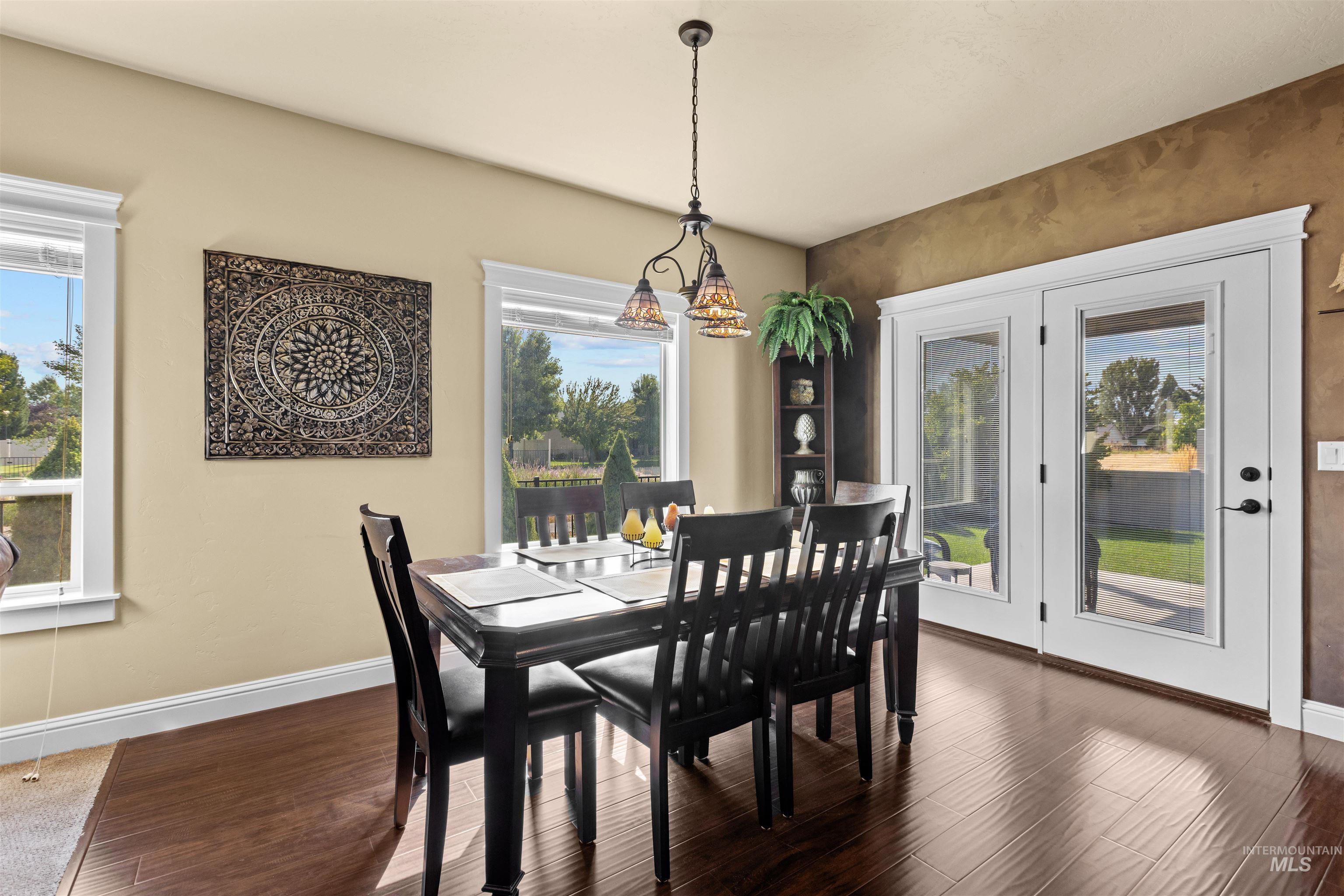 10697 W Hidden Brook Drive, Star, Idaho 83669, 3 Bedrooms, 2.5 Bathrooms, Residential For Sale, Price $549,900,MLS 98998650