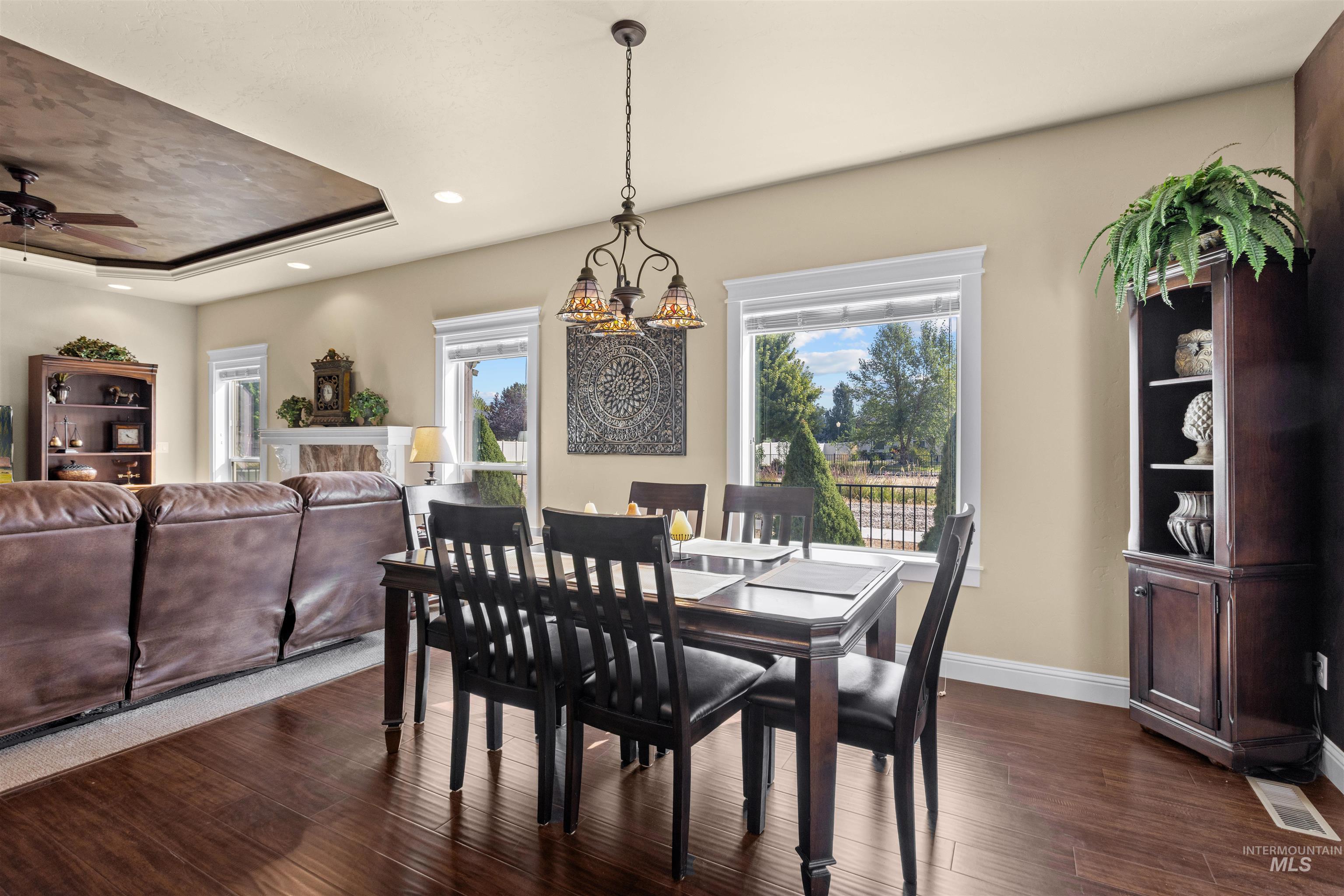 10697 W Hidden Brook Drive, Star, Idaho 83669, 3 Bedrooms, 2.5 Bathrooms, Residential For Sale, Price $549,900,MLS 98998650