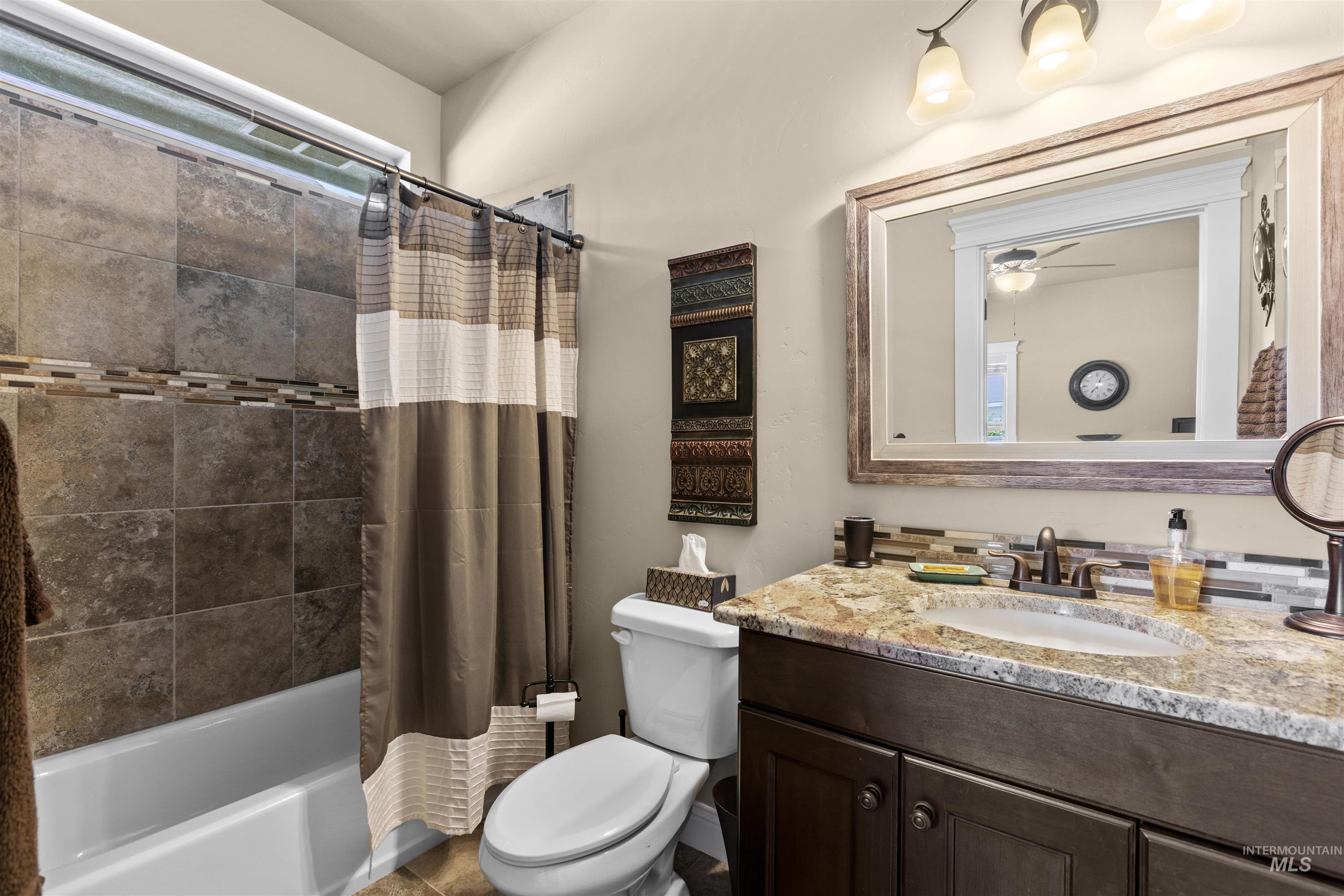 10697 W Hidden Brook Drive, Star, Idaho 83669, 3 Bedrooms, 2.5 Bathrooms, Residential For Sale, Price $549,900,MLS 98998650