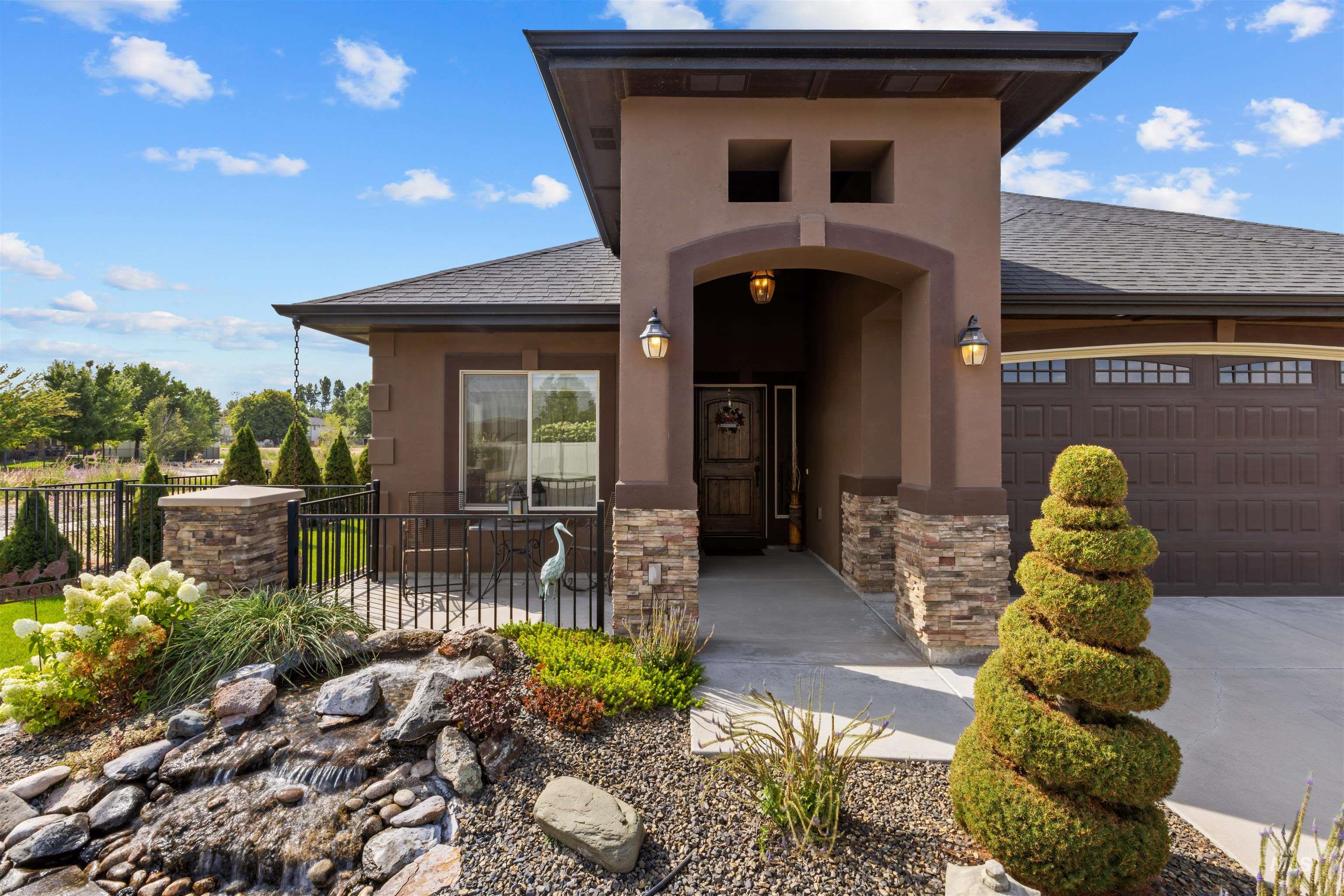 10697 W Hidden Brook Drive, Star, Idaho 83669, 3 Bedrooms, 2.5 Bathrooms, Residential For Sale, Price $549,900,MLS 98998650