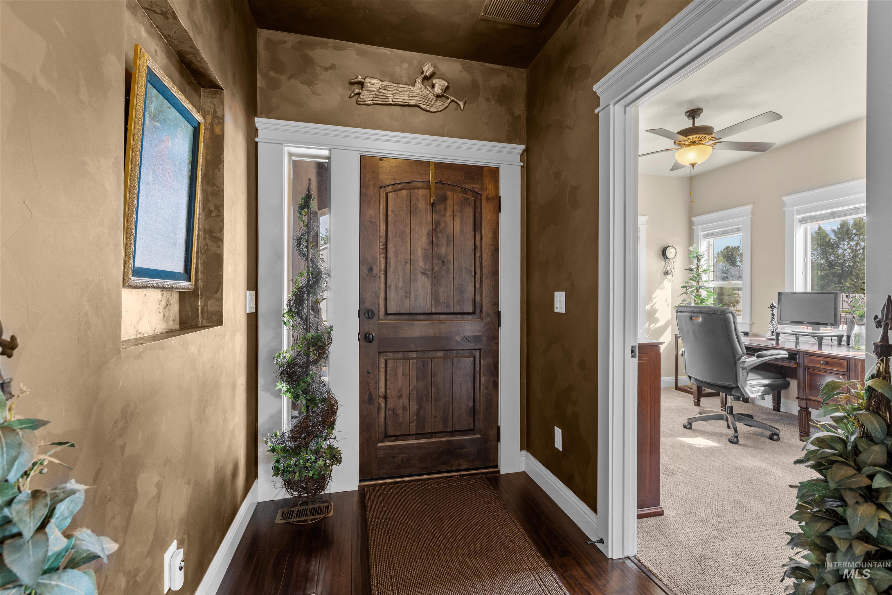 10697 W Hidden Brook Drive, Star, Idaho 83669, 3 Bedrooms, 2.5 Bathrooms, Residential For Sale, Price $549,900,MLS 98998650