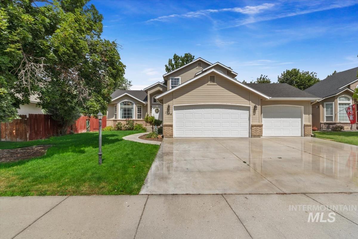 1344 N Crestmont Drive, Meridian, Idaho 83642, 4 Bedrooms, 3 Bathrooms, Rental For Rent, Price $2,995, 98998654
