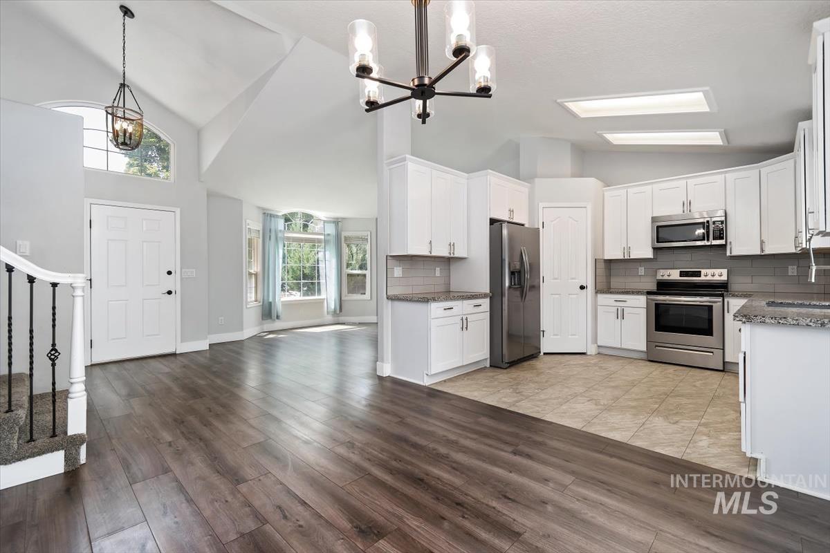 1344 N Crestmont Drive, Meridian, Idaho 83642, 4 Bedrooms, 3 Bathrooms, Rental For Rent, Price $2,995, 98998654