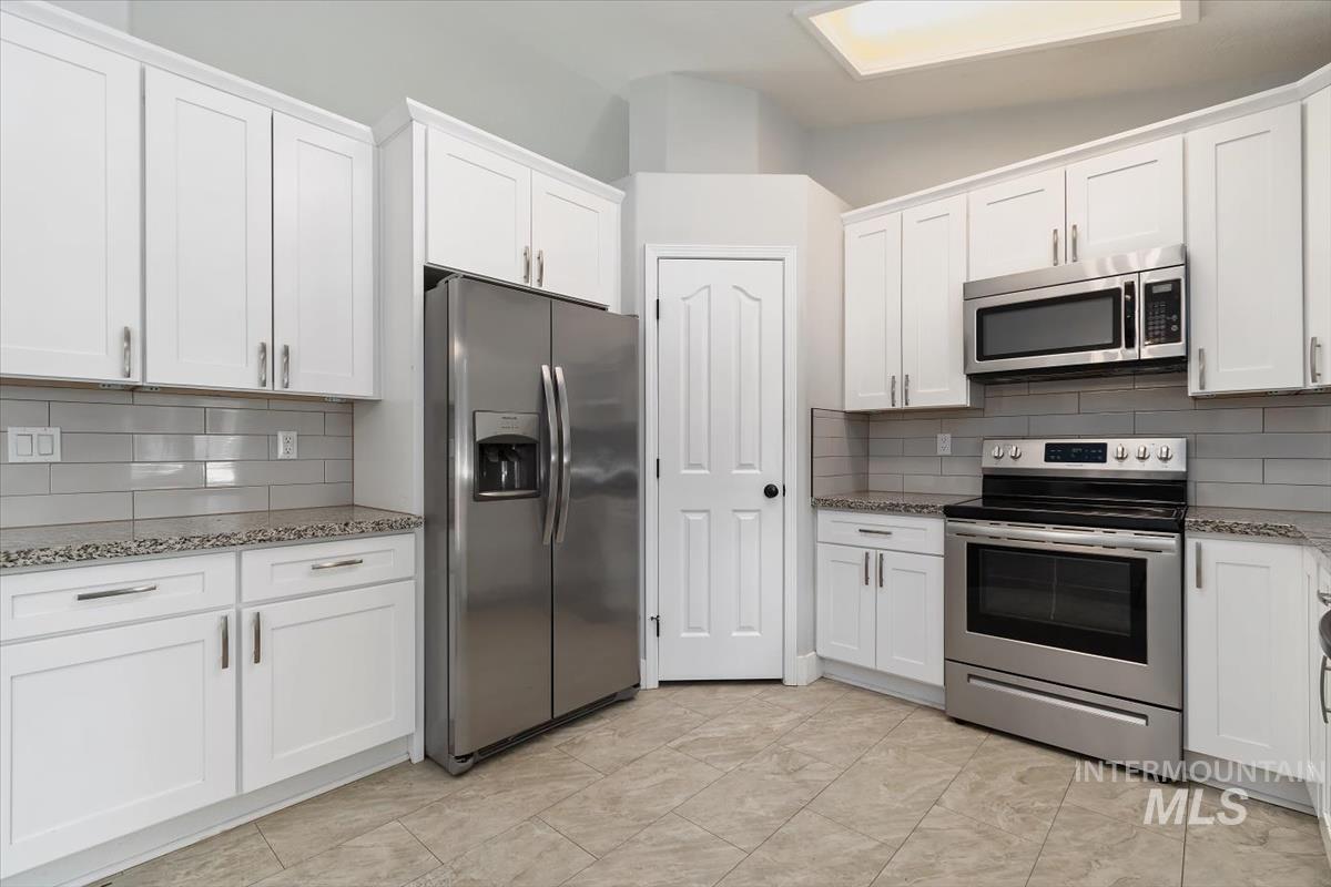 1344 N Crestmont Drive, Meridian, Idaho 83642, 4 Bedrooms, 3 Bathrooms, Rental For Rent, Price $2,995, 98998654
