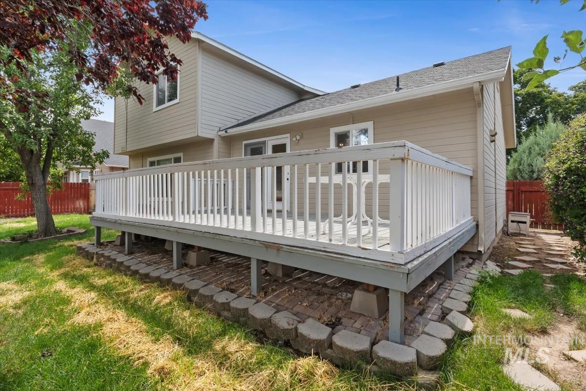 1344 N Crestmont Drive, Meridian, Idaho 83642, 4 Bedrooms, 3 Bathrooms, Rental For Rent, Price $2,995, 98998654