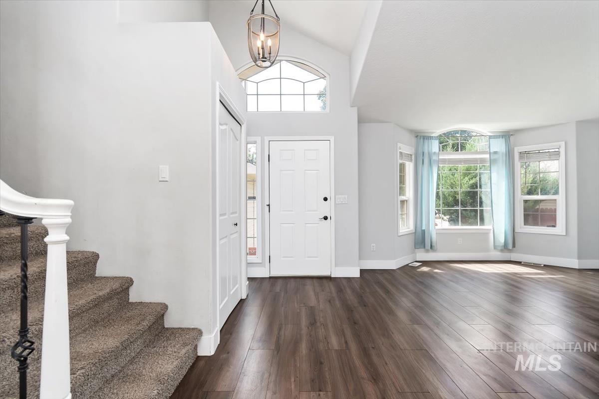 1344 N Crestmont Drive, Meridian, Idaho 83642, 4 Bedrooms, 3 Bathrooms, Rental For Rent, Price $2,995, 98998654