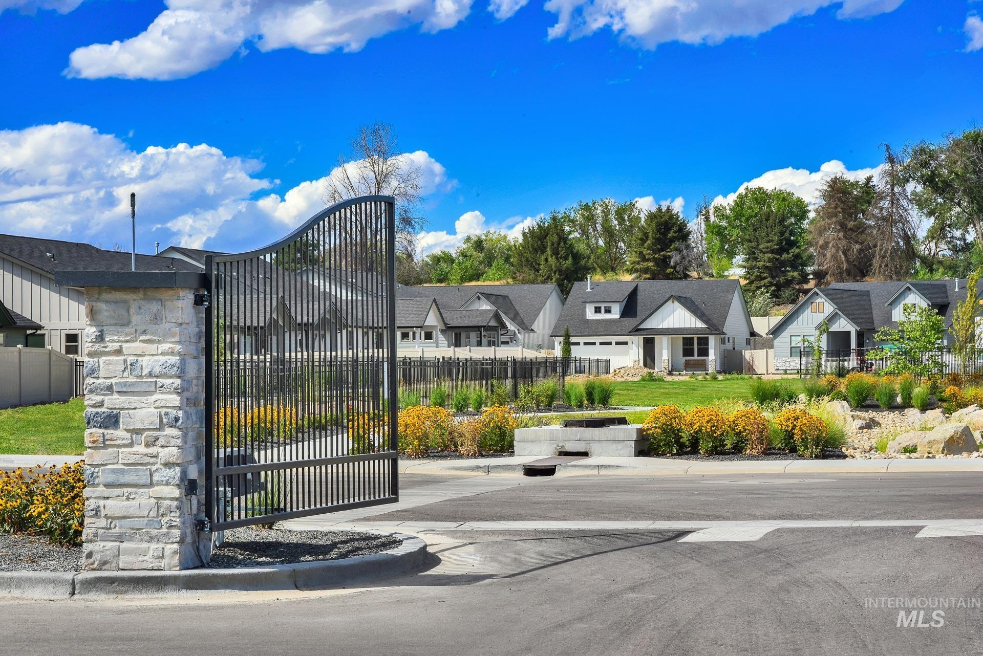 1770 N Green Pine Ln, Star, Idaho 83669, 4 Bedrooms, 2.5 Bathrooms, Residential For Sale, Price $559,900, 98998659