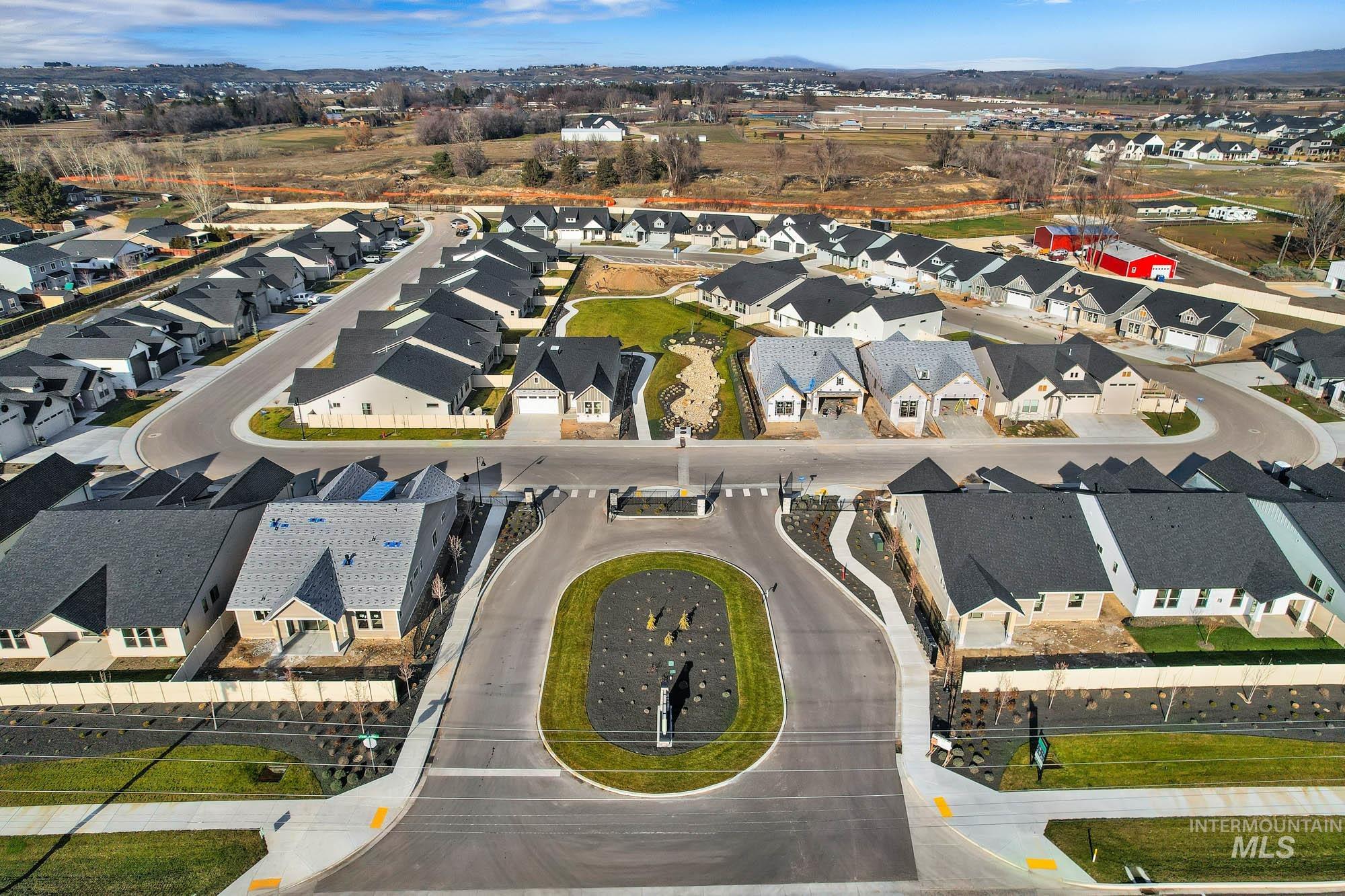 1770 N Green Pine Ln, Star, Idaho 83669, 4 Bedrooms, 2.5 Bathrooms, Residential For Sale, Price $559,900, 98998659