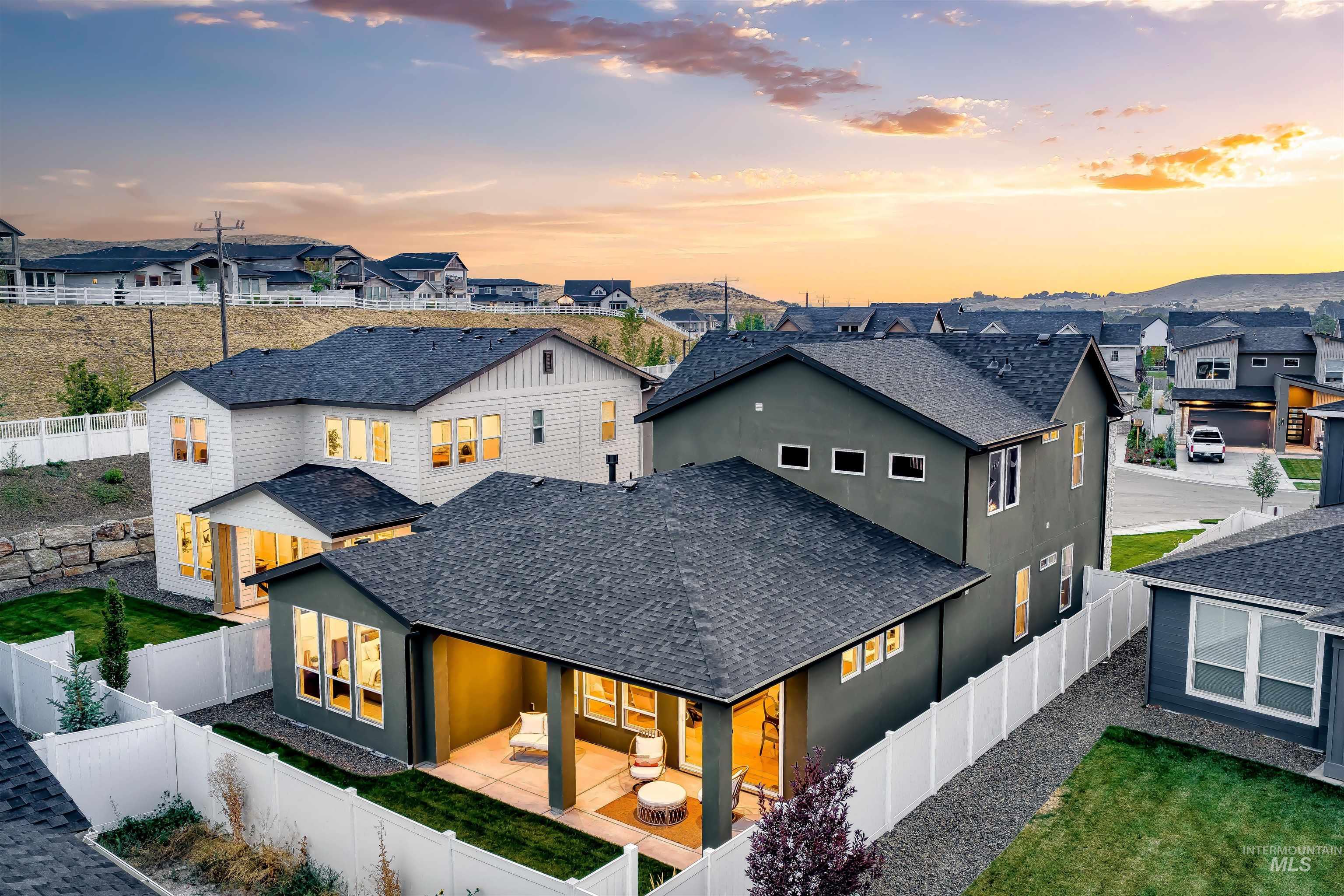 13906 N Malheur Pl, Boise, Idaho 83714, 3 Bedrooms, 4 Bathrooms, Residential For Sale, Price $921,714,MLS 98998660