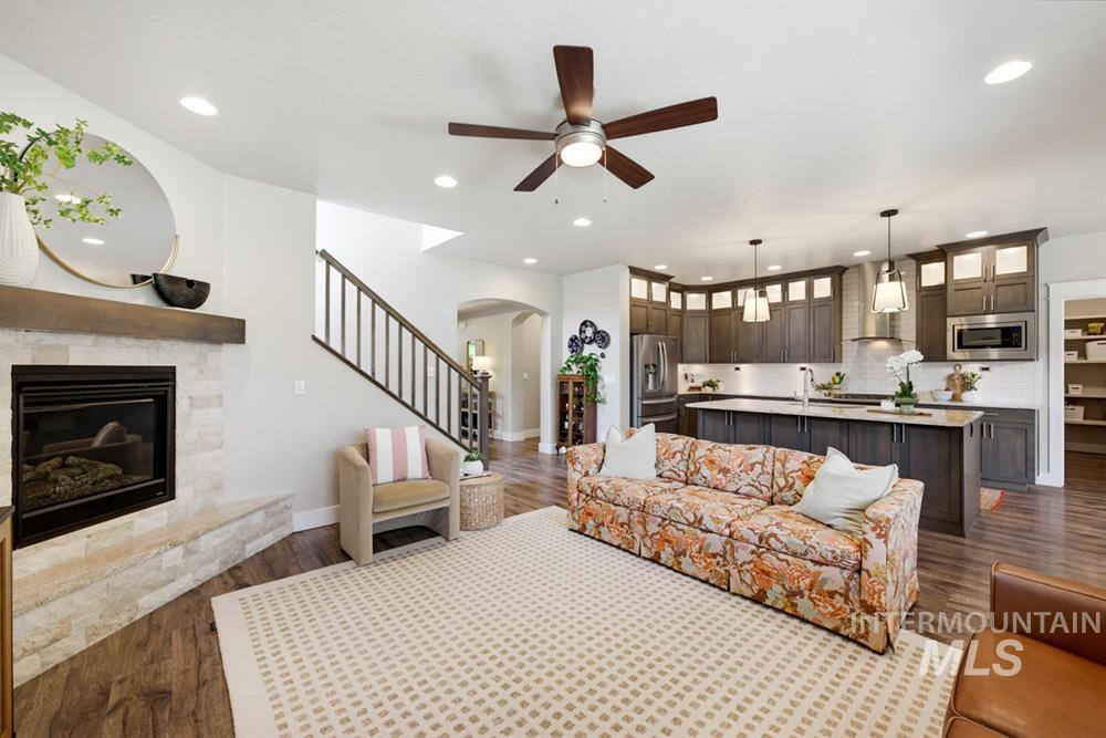 18674 Smiley Peak Ave, Nampa, Idaho 83687, 5 Bedrooms, 2.5 Bathrooms, Residential For Sale, Price $598,000, 98998661