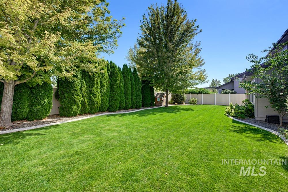 18674 Smiley Peak Ave, Nampa, Idaho 83687, 5 Bedrooms, 2.5 Bathrooms, Residential For Sale, Price $598,000, 98998661