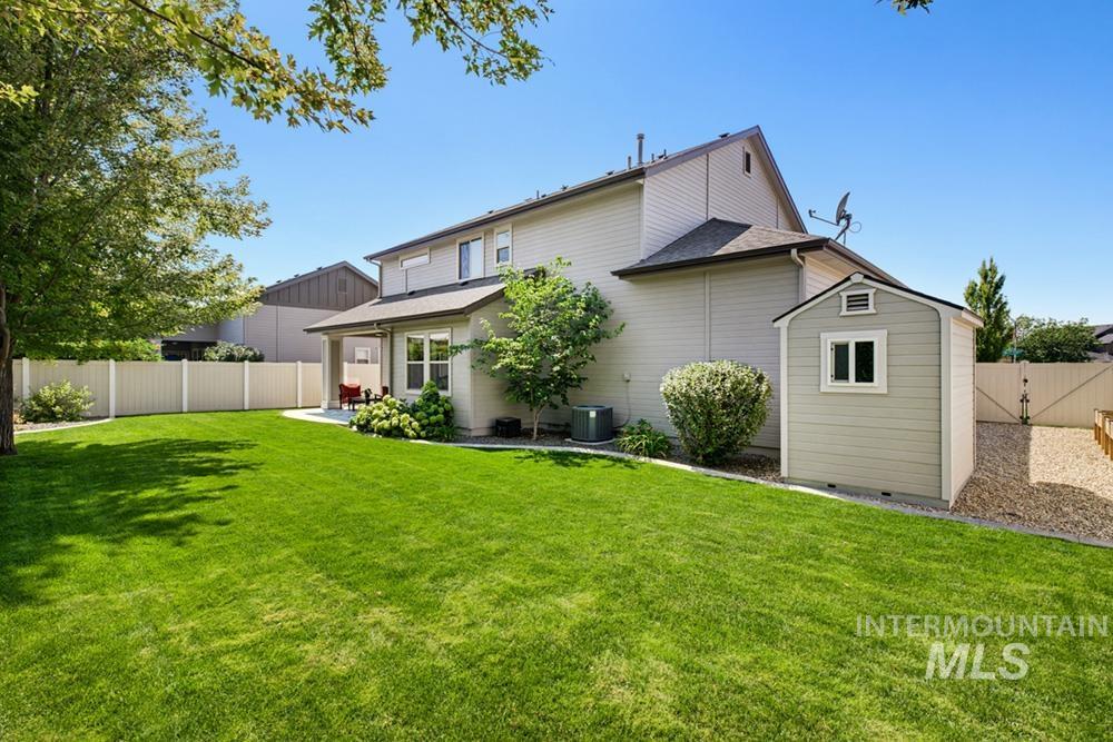 18674 Smiley Peak Ave, Nampa, Idaho 83687, 5 Bedrooms, 2.5 Bathrooms, Residential For Sale, Price $598,000, 98998661