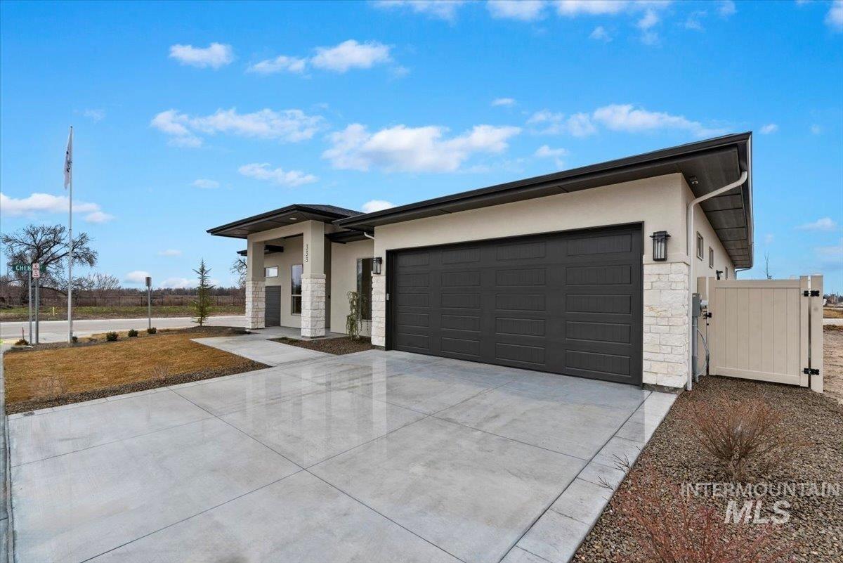1297 Chena St, Middleton, Idaho 83644, 3 Bedrooms, 2 Bathrooms, Residential For Sale, Price $654,800, 98998663