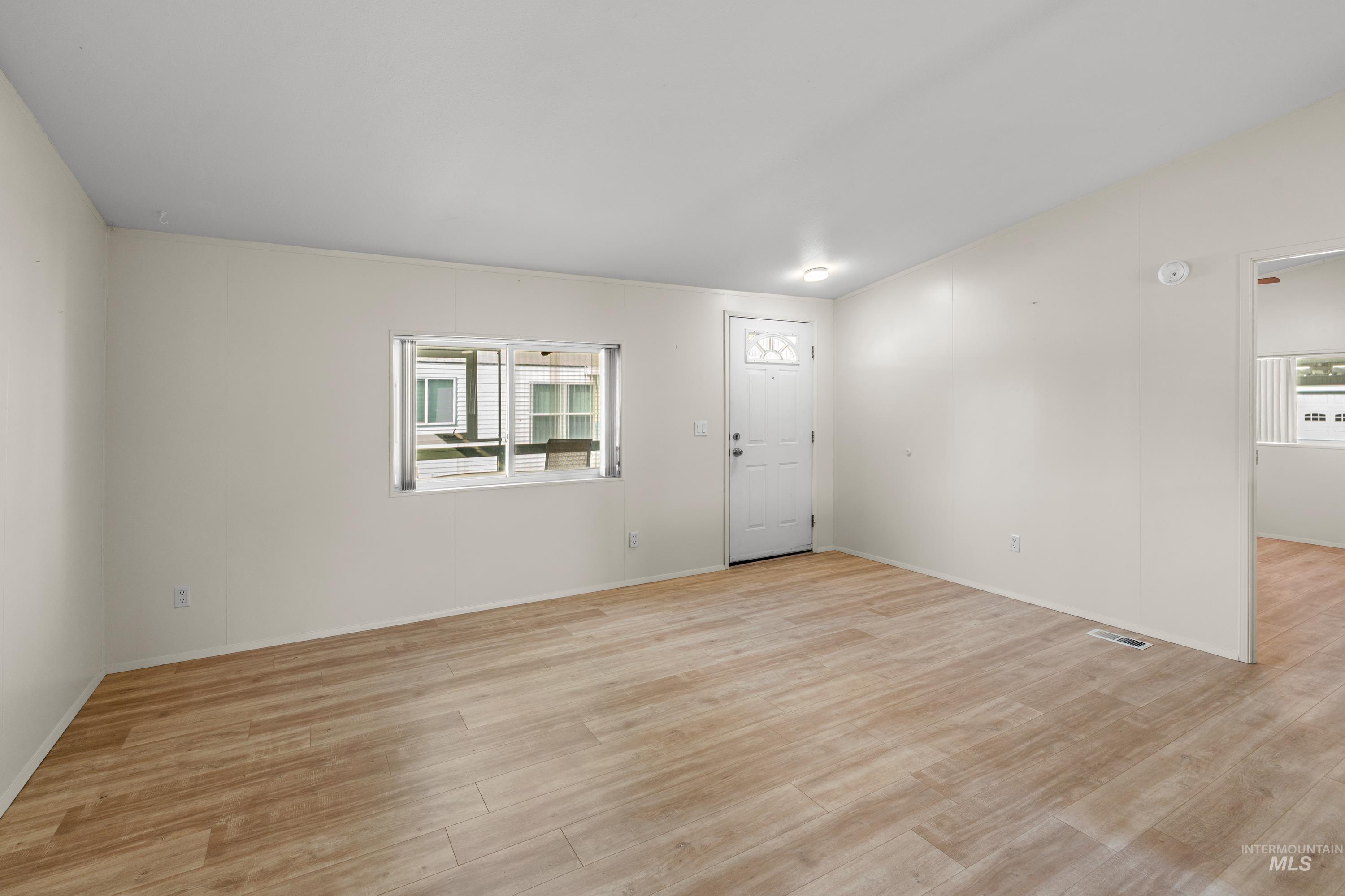 2115 6th Ave, Clarkston, Washington 99403, 3 Bedrooms, 2 Bathrooms, Residential For Sale, Price $98,000,MLS 98998664