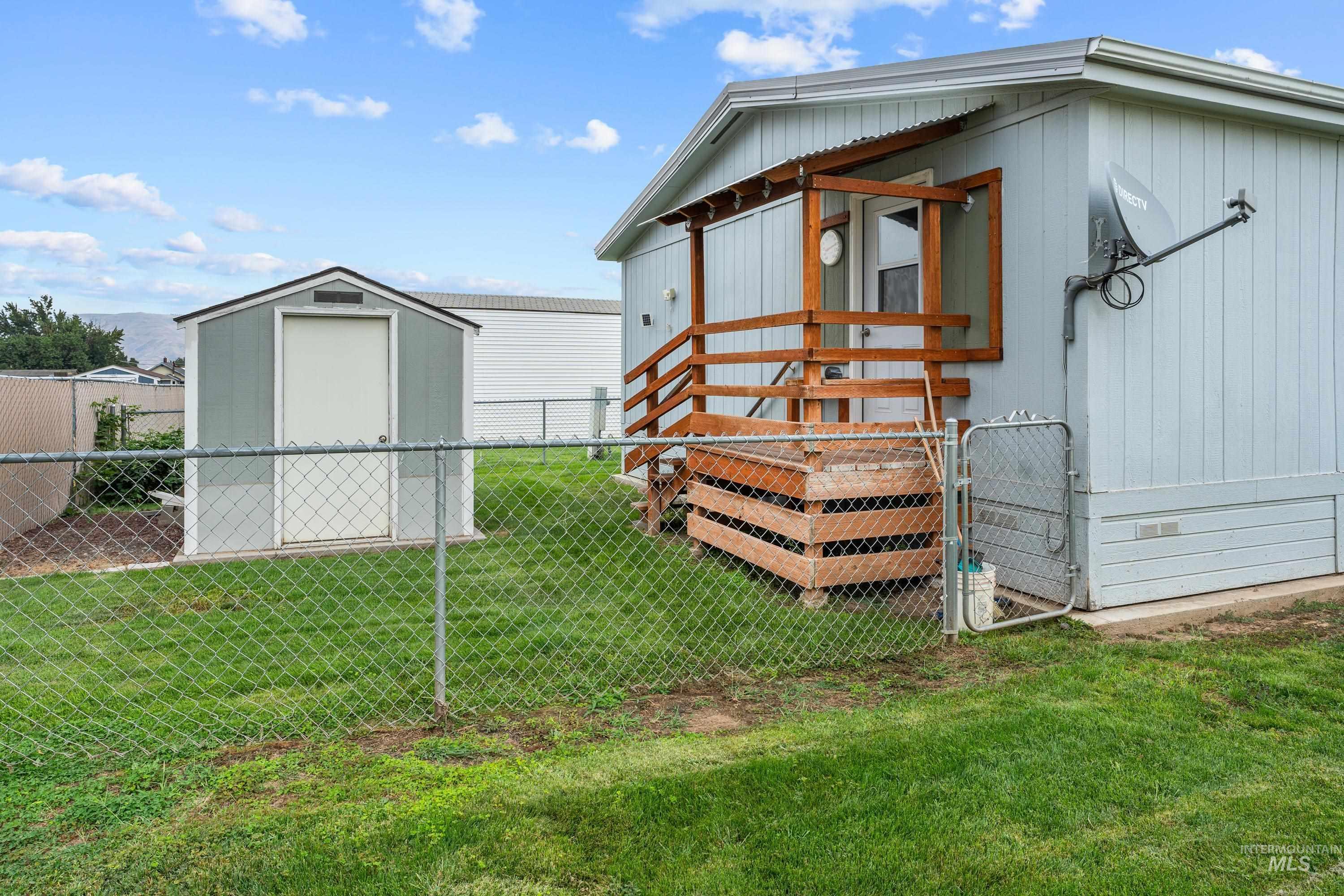 2115 6th Ave, Clarkston, Washington 99403, 3 Bedrooms, 2 Bathrooms, Residential For Sale, Price $98,000,MLS 98998664