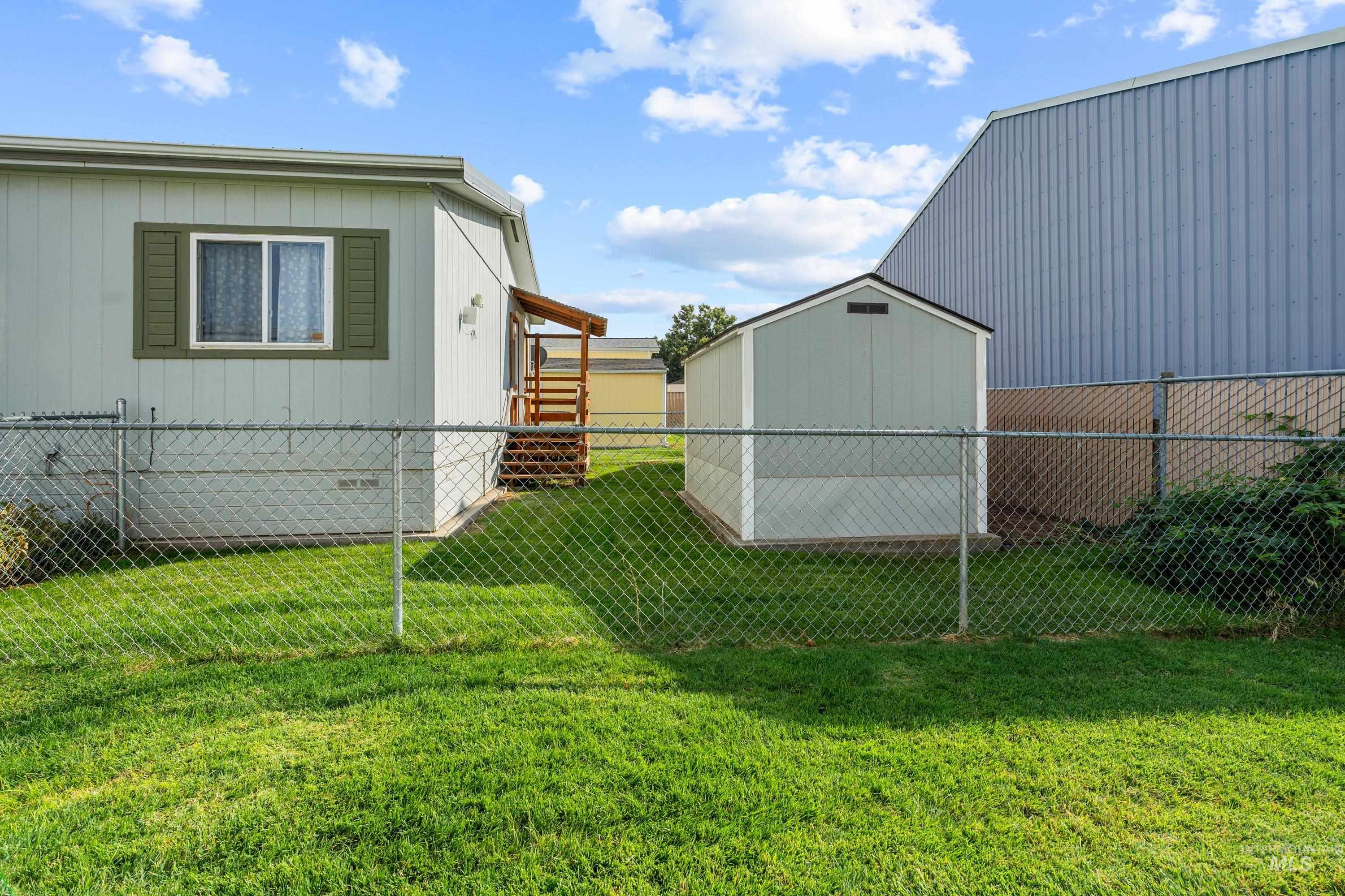 2115 6th Ave, Clarkston, Washington 99403, 3 Bedrooms, 2 Bathrooms, Residential For Sale, Price $98,000,MLS 98998664