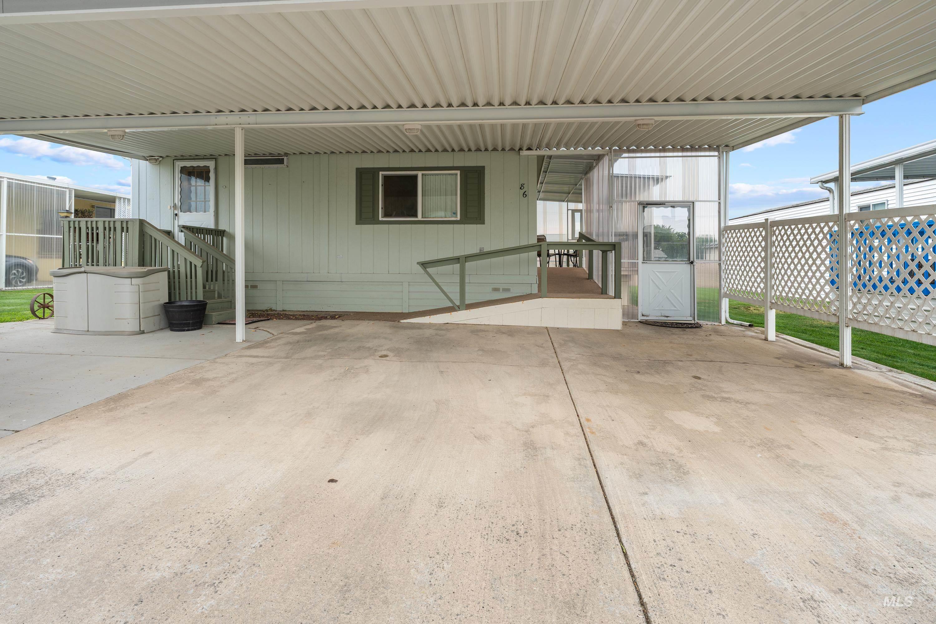 2115 6th Ave, Clarkston, Washington 99403, 3 Bedrooms, 2 Bathrooms, Residential For Sale, Price $98,000,MLS 98998664