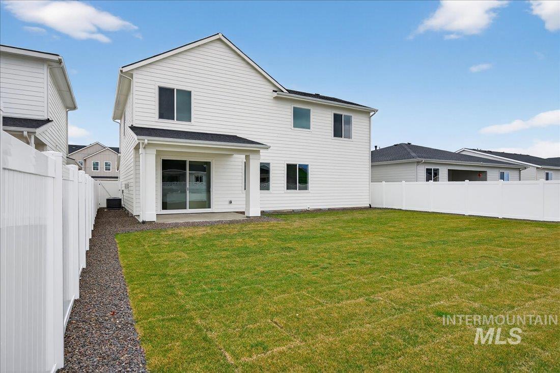 2111 N Honalee Ave, Eagle, Idaho 83616, 4 Bedrooms, 4 Bathrooms, Residential For Sale, Price $605,995,MLS 98998667