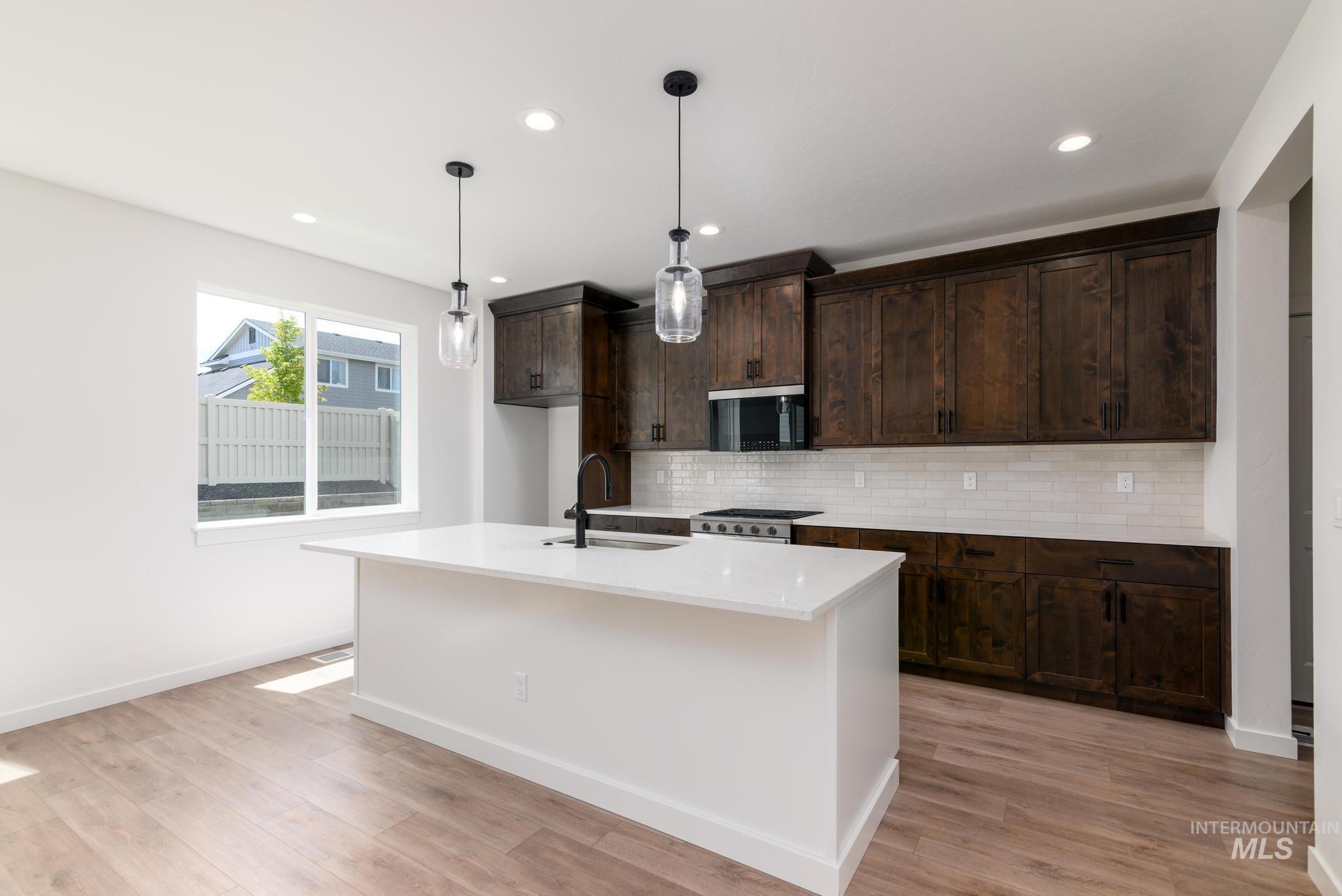 2111 N Honalee Ave, Eagle, Idaho 83616, 4 Bedrooms, 4 Bathrooms, Residential For Sale, Price $605,995,MLS 98998667