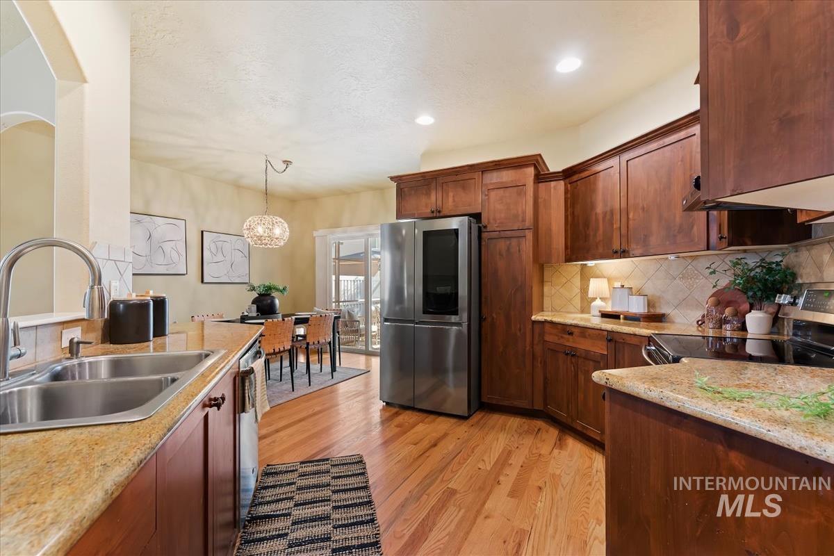 2930 N Christian Way, Meridian, Idaho 83646, 3 Bedrooms, 2 Bathrooms, Residential For Sale, Price $475,000,MLS 98998668