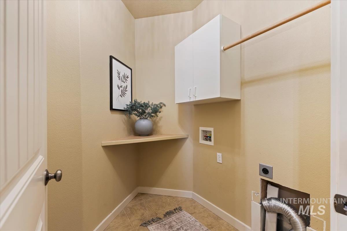 2930 N Christian Way, Meridian, Idaho 83646, 3 Bedrooms, 2 Bathrooms, Residential For Sale, Price $475,000,MLS 98998668