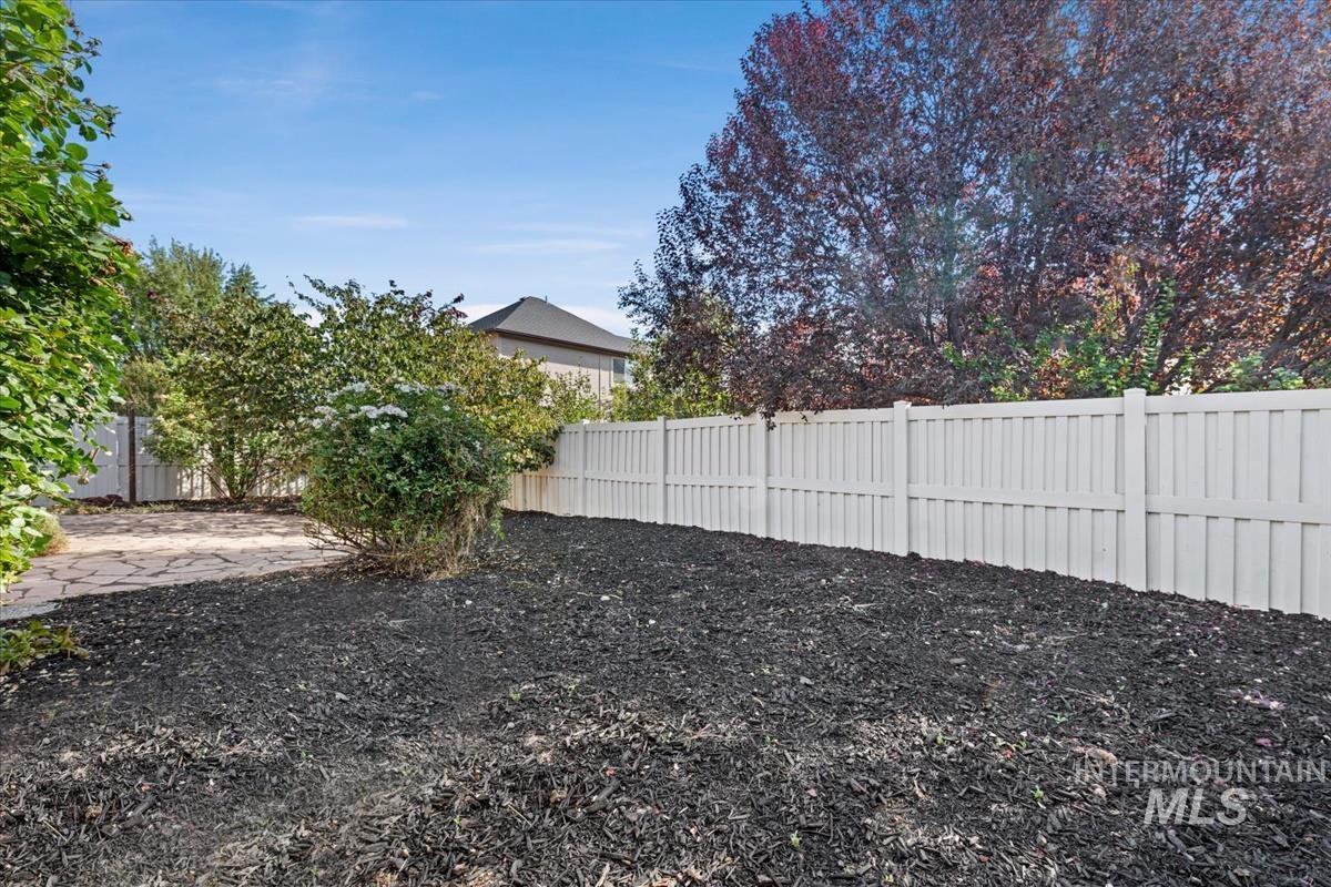 2930 N Christian Way, Meridian, Idaho 83646, 3 Bedrooms, 2 Bathrooms, Residential For Sale, Price $475,000,MLS 98998668